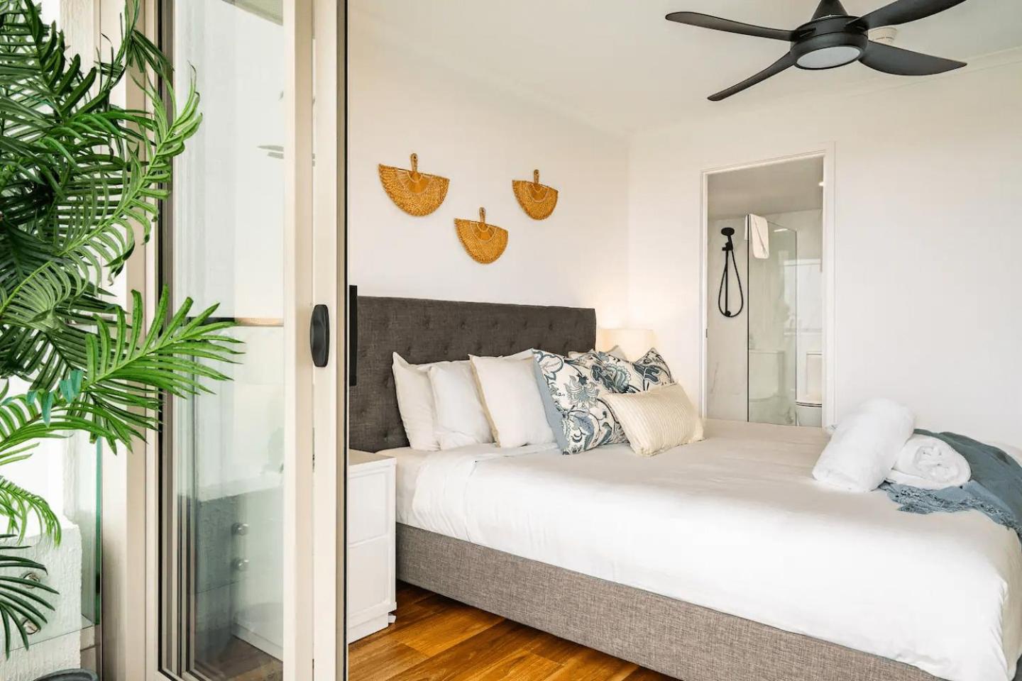 SHARA Stunning Ocean Views and Modern Comfort
