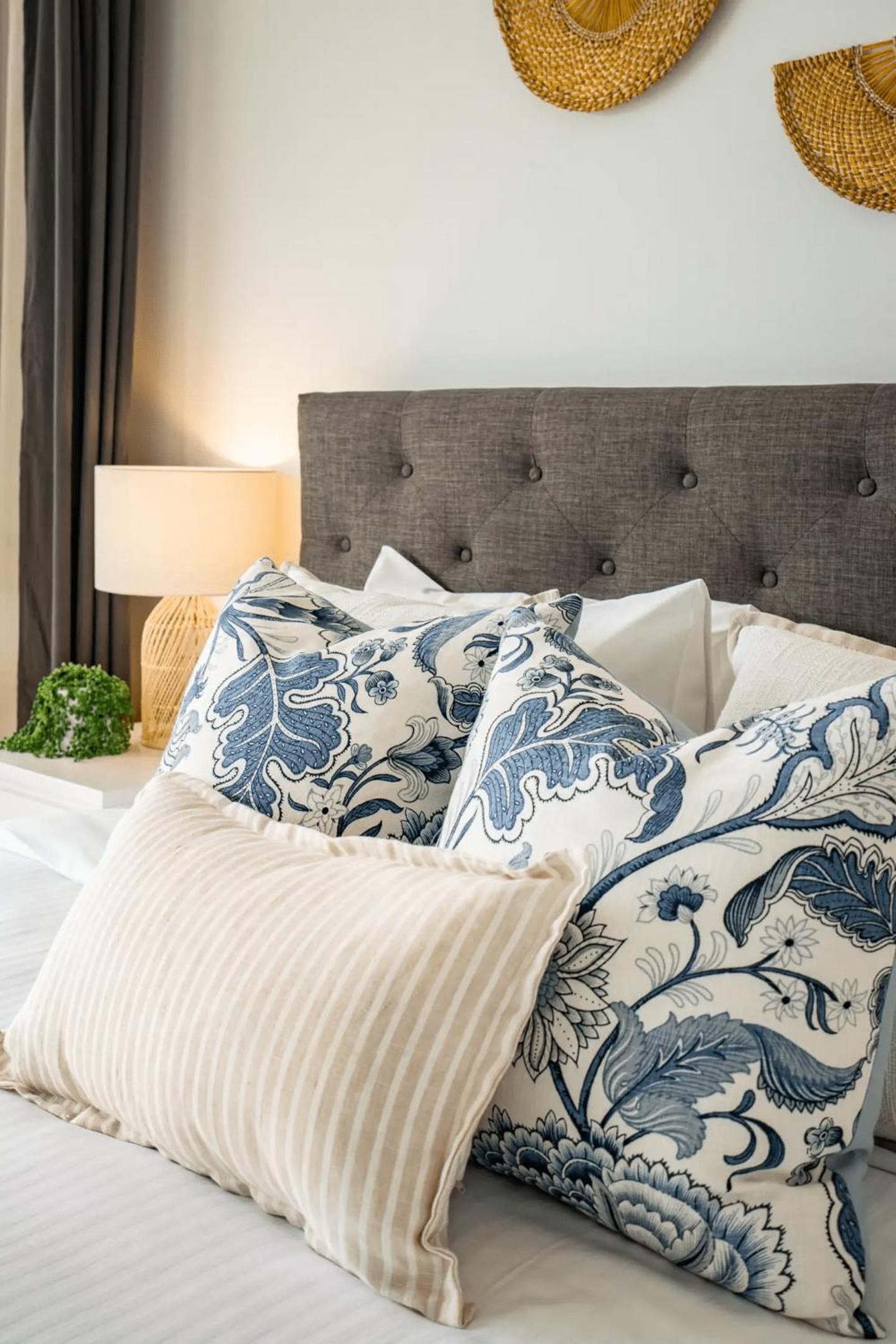 SHARA Stunning Ocean Views and Modern Comfort