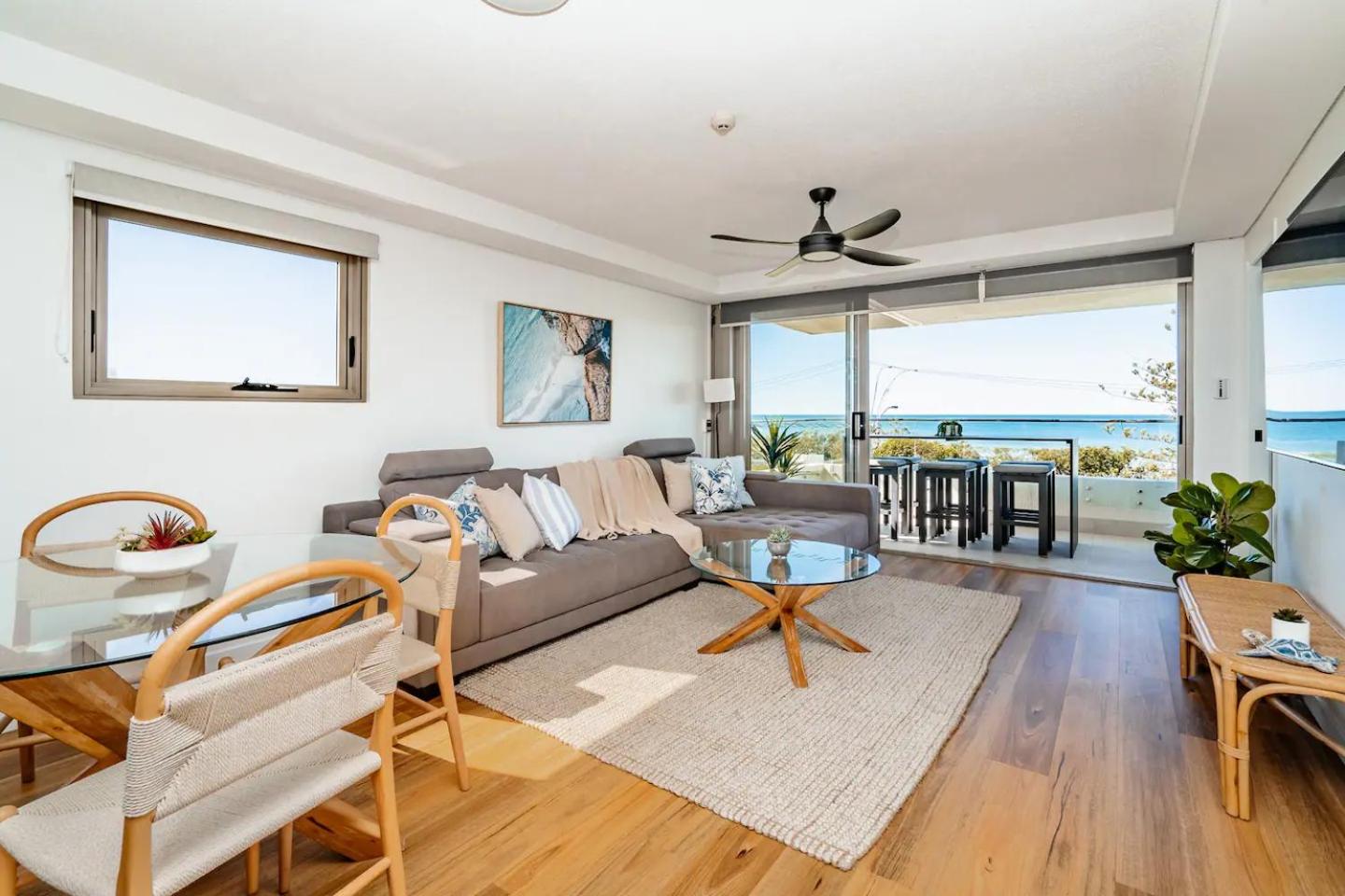 SHARA Stunning Ocean Views and Modern Comfort