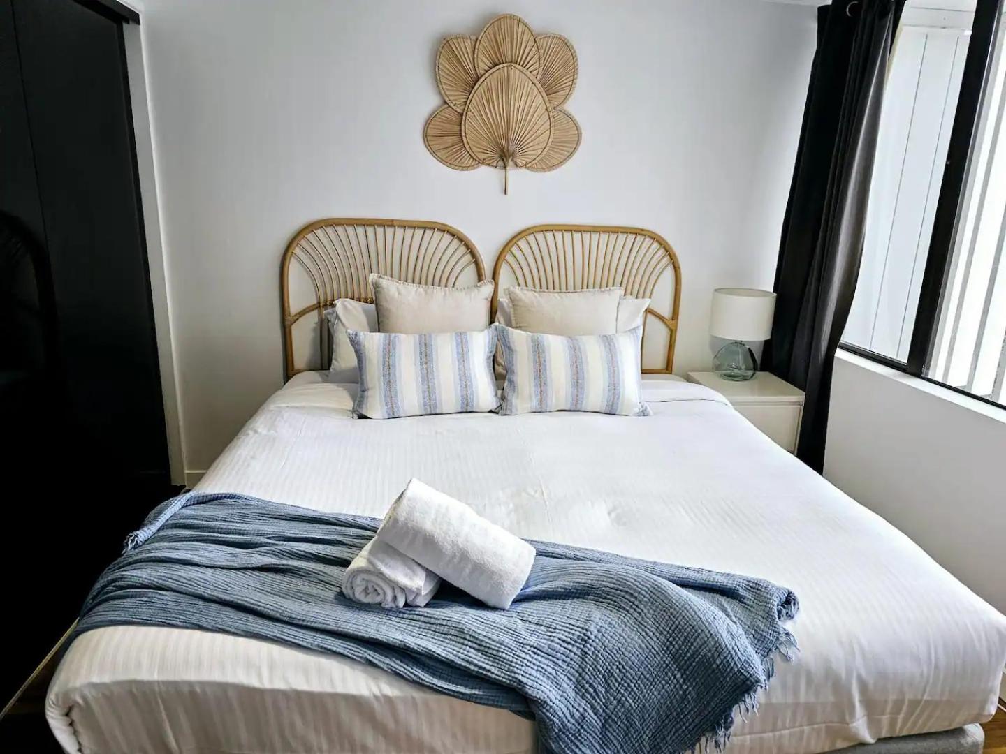 SHARA Stunning Ocean Views and Modern Comfort
