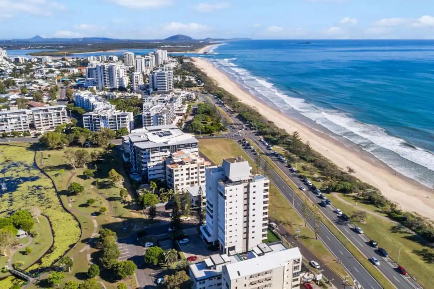 SHARA Stunning Ocean Views and Modern Comfort
