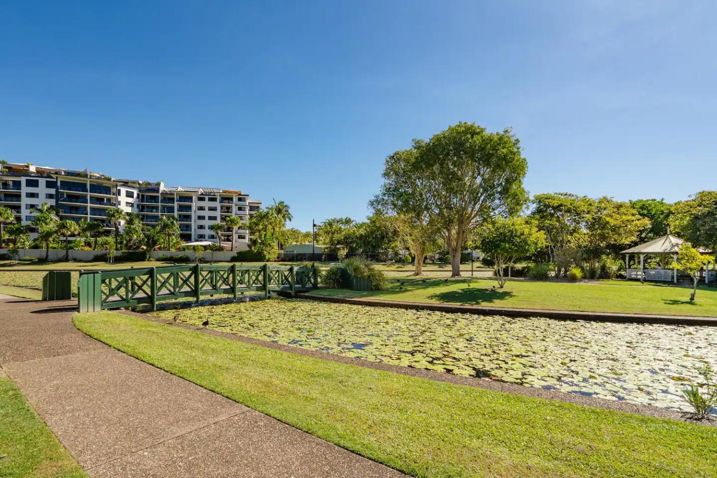 SHARA Stunning Ocean Views and Modern Comfort