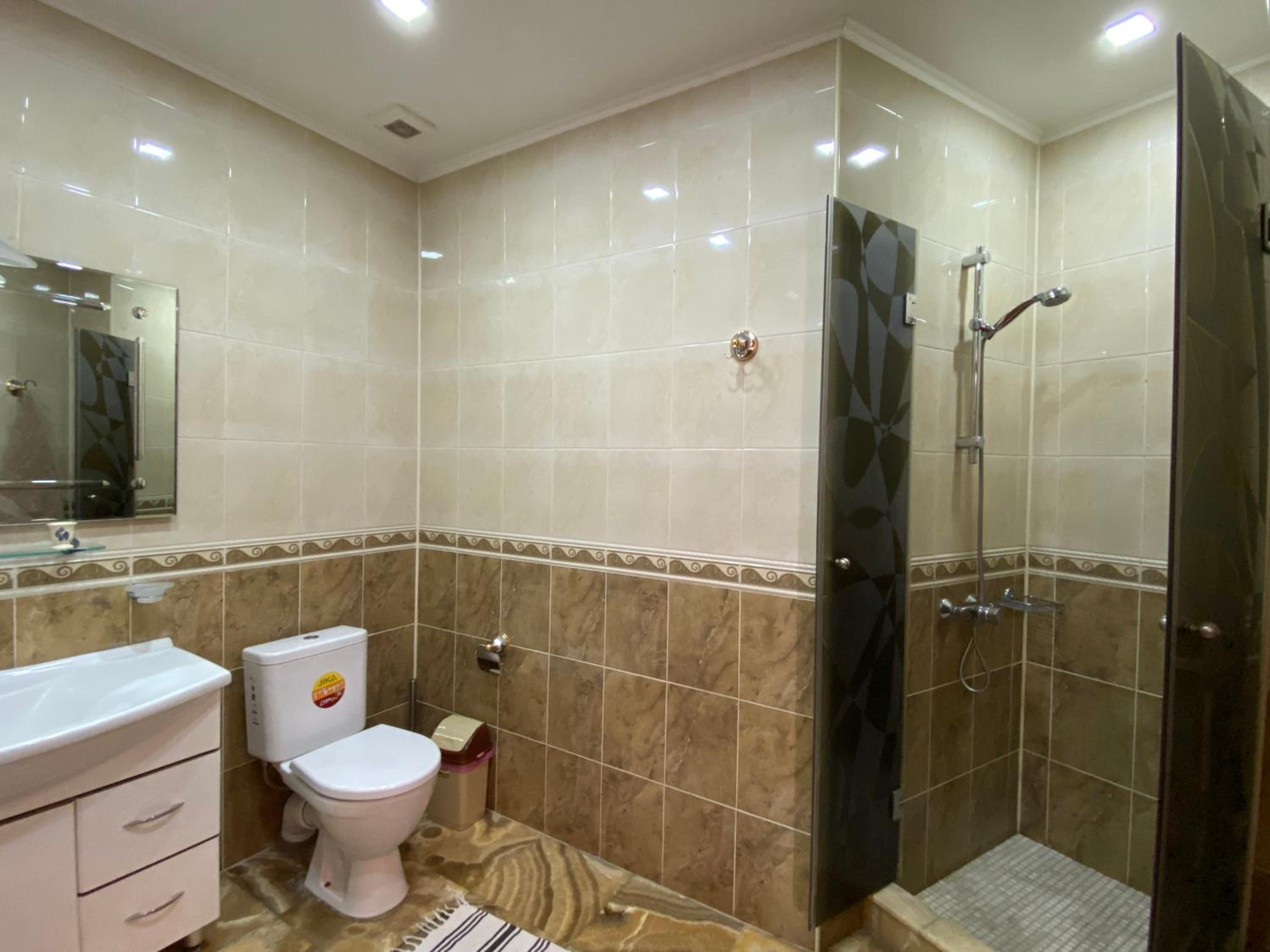 Northern Avenue, 3 bedrooms Luxury, Grande PentHouse with a large Terrace HH888