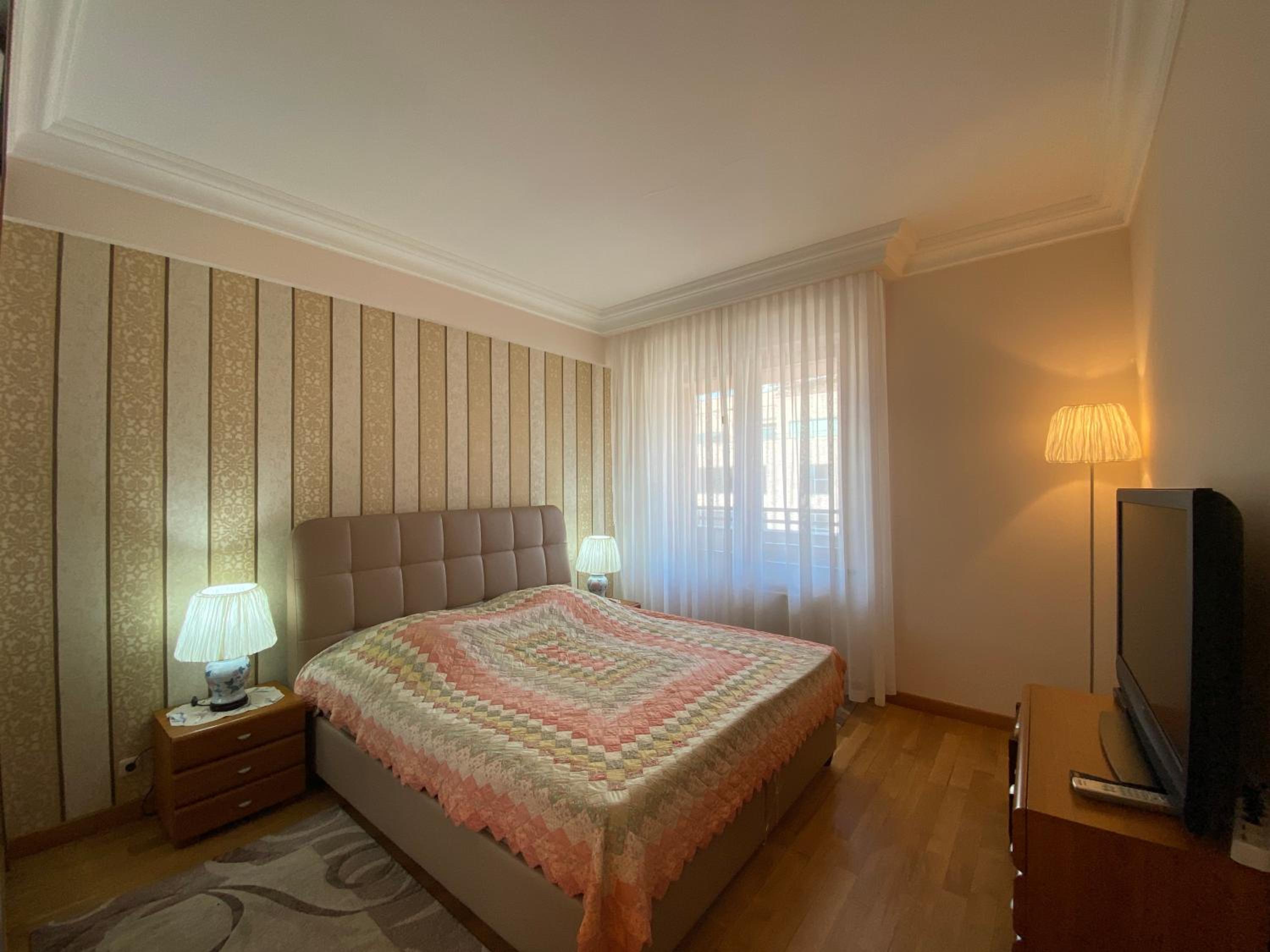Northern Avenue, 3 bedrooms Luxury, Grande PentHouse with a large Terrace HH888