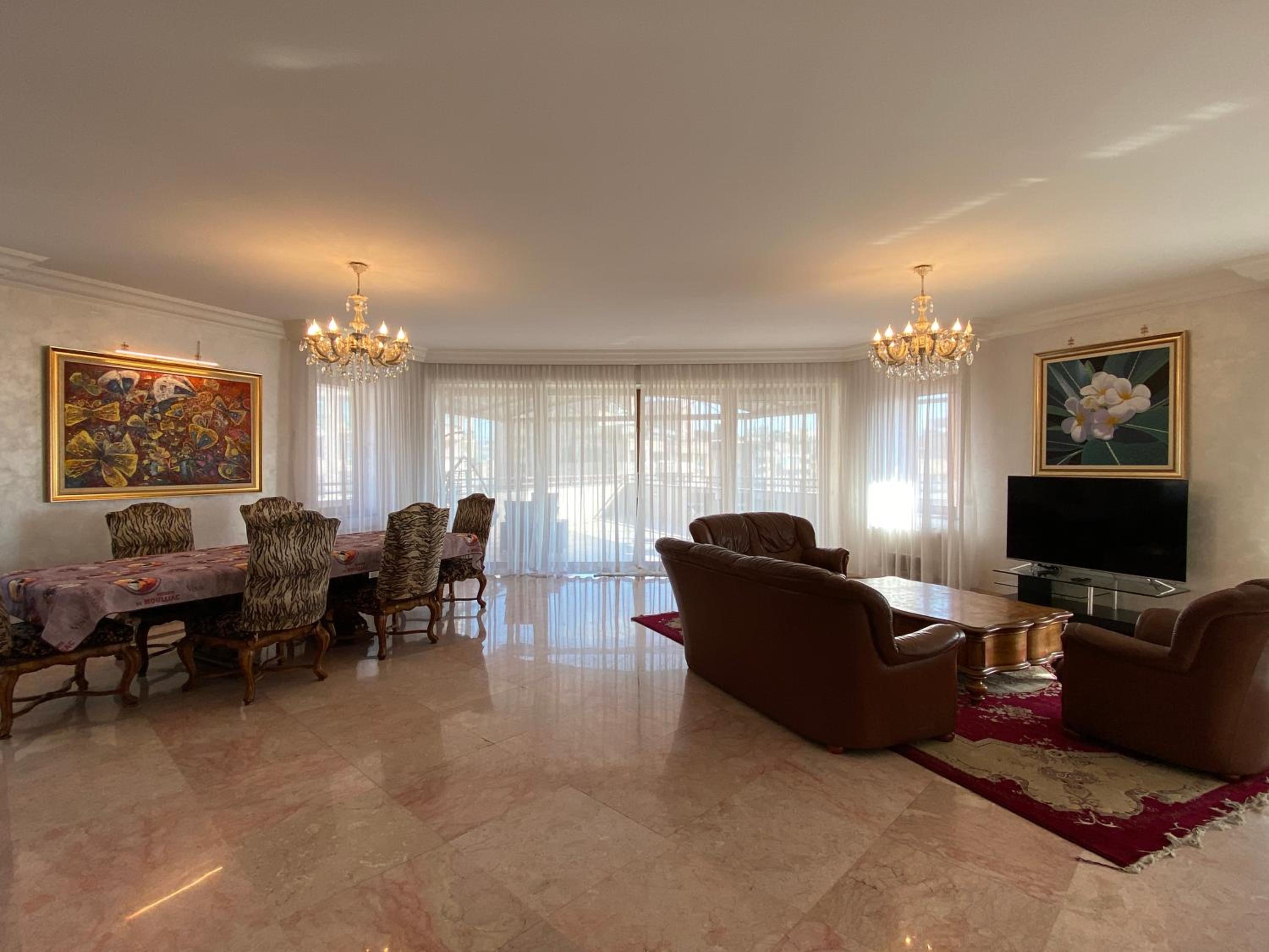 Northern Avenue, 3 bedrooms Luxury, Grande PentHouse with a large Terrace HH888