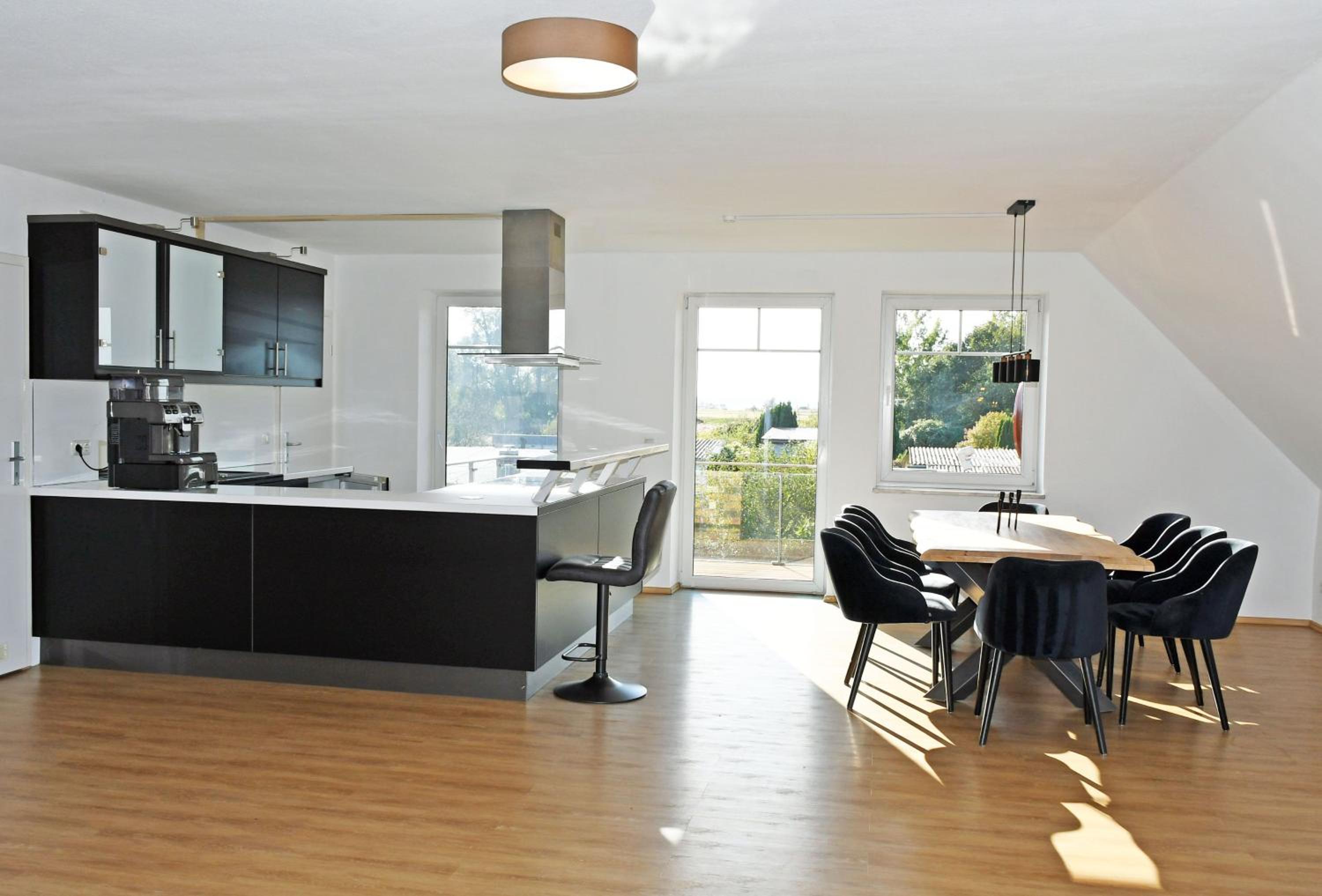 super Ferienwohnung mit Seeblick und 3 Balkonen
