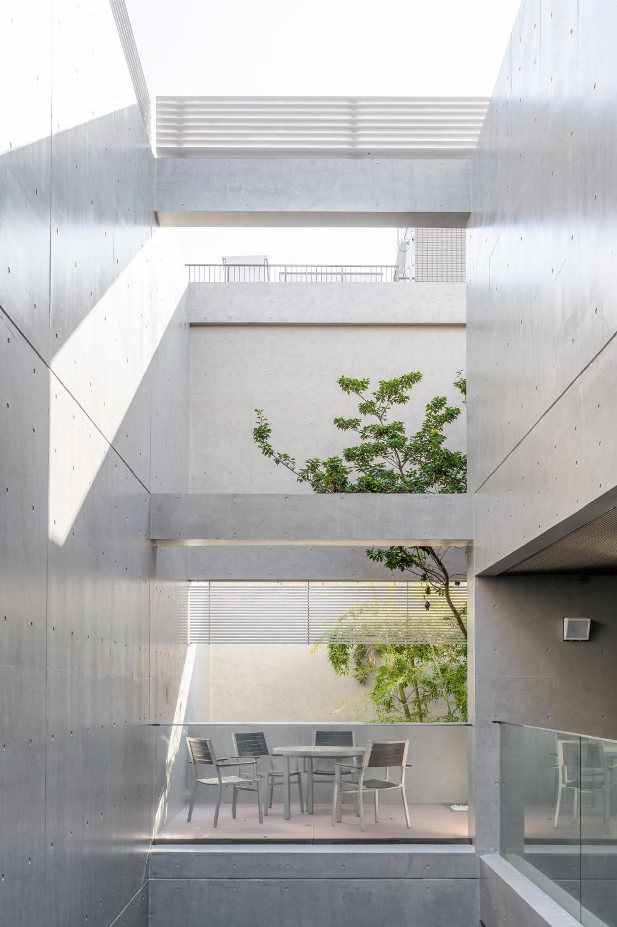 Azabu Modern House The Tokyo Tower can be seen from the villa 500m2