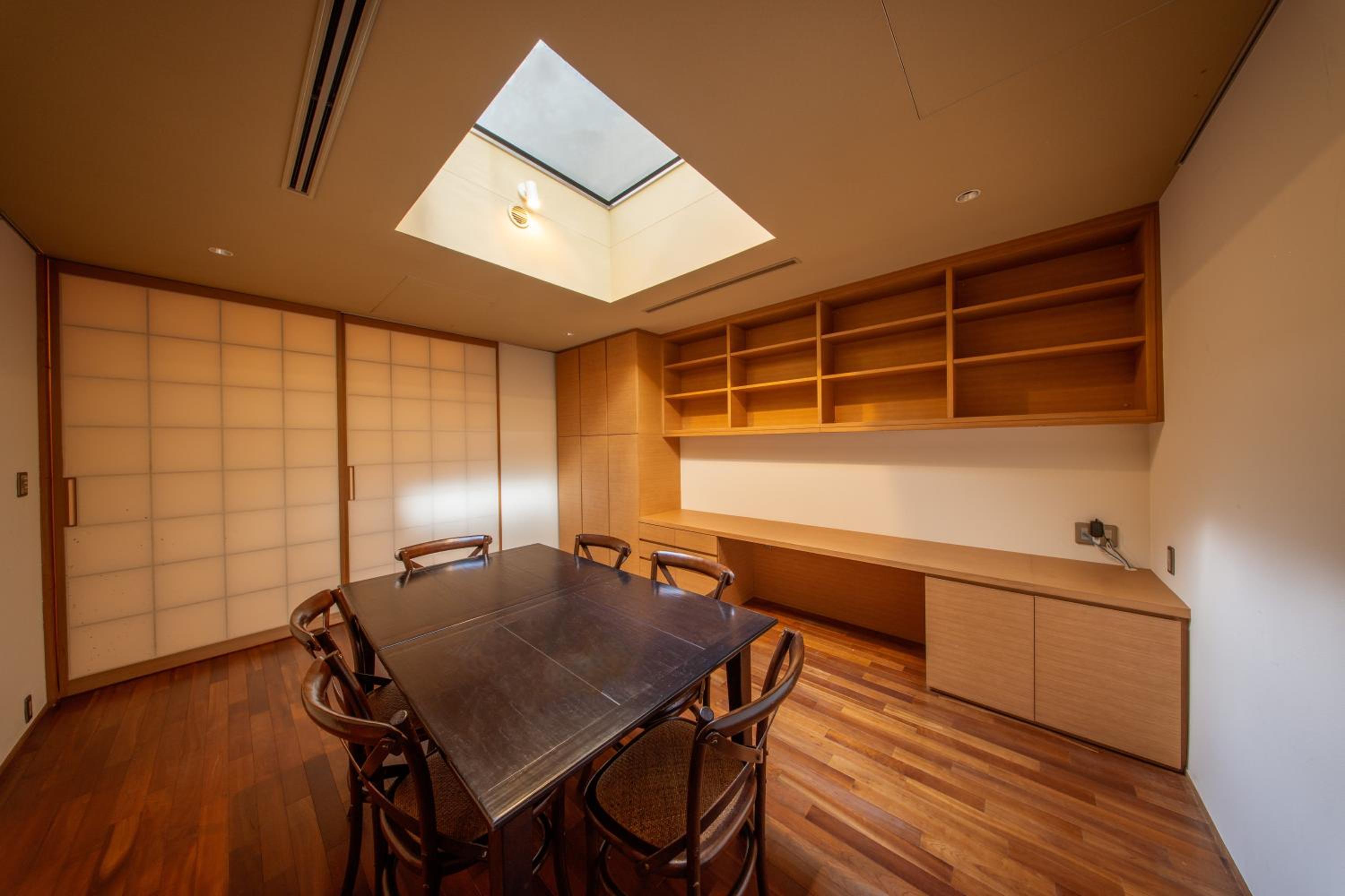 Azabu Modern House The Tokyo Tower can be seen from the villa 500m2