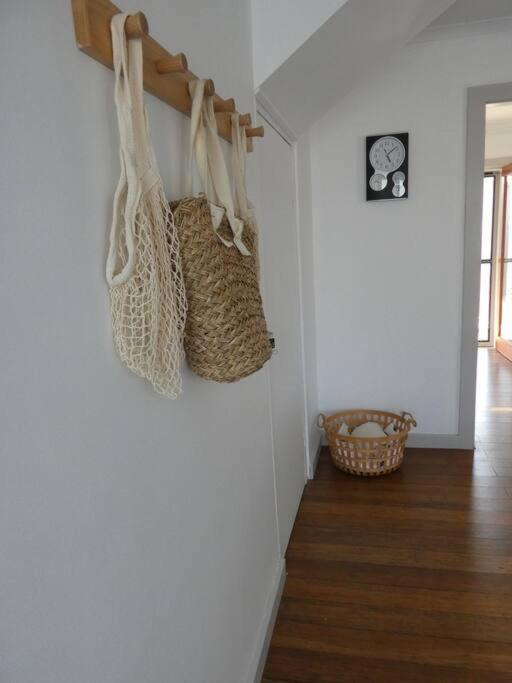 Moonta Bay Stylish large home 3 min walk from beach and jetty