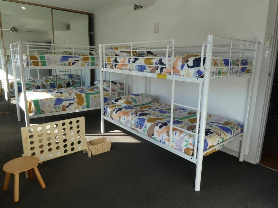 Moonta Bay Stylish large home 3 min walk from beach and jetty