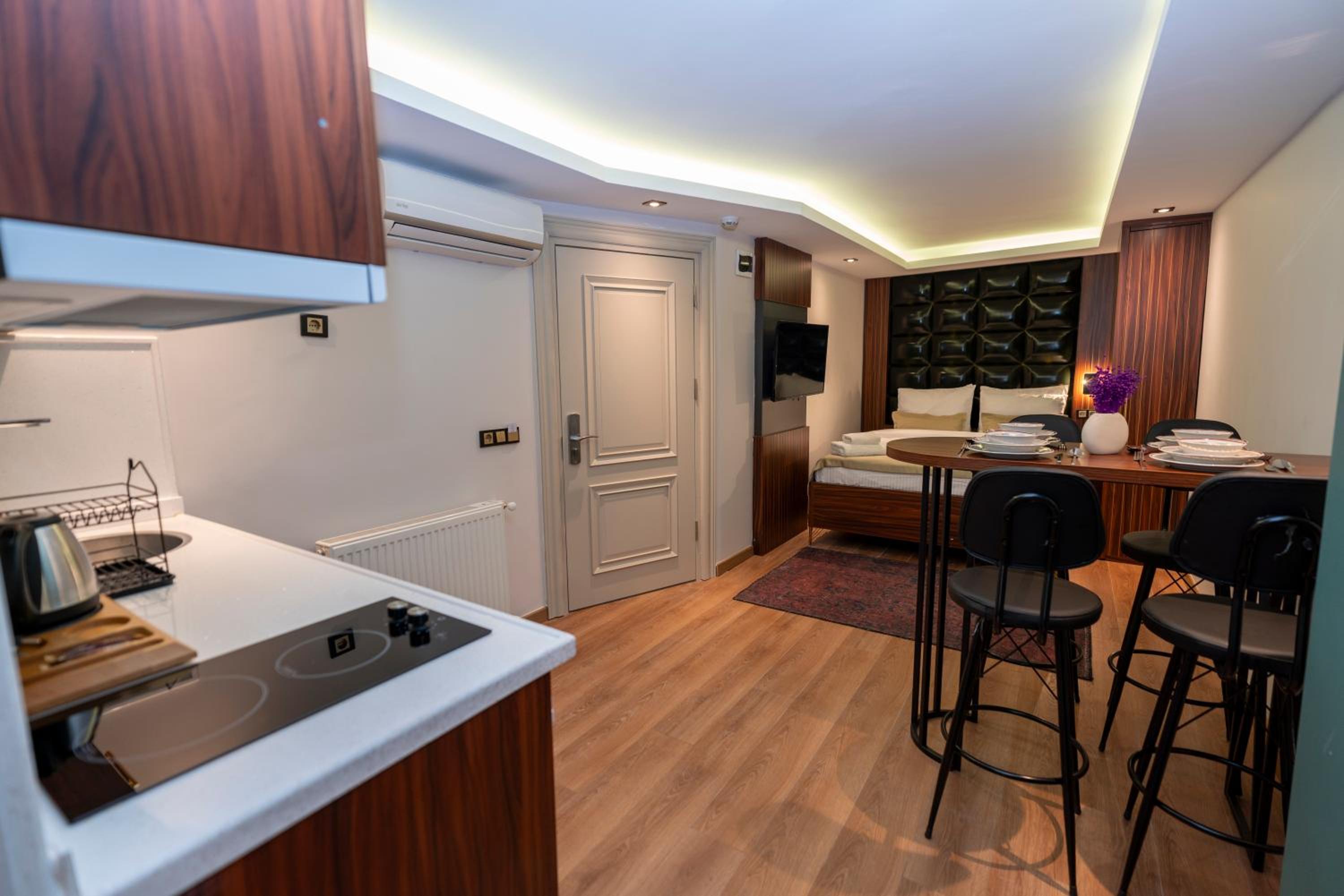 THE MUA LUXURY HOMEs