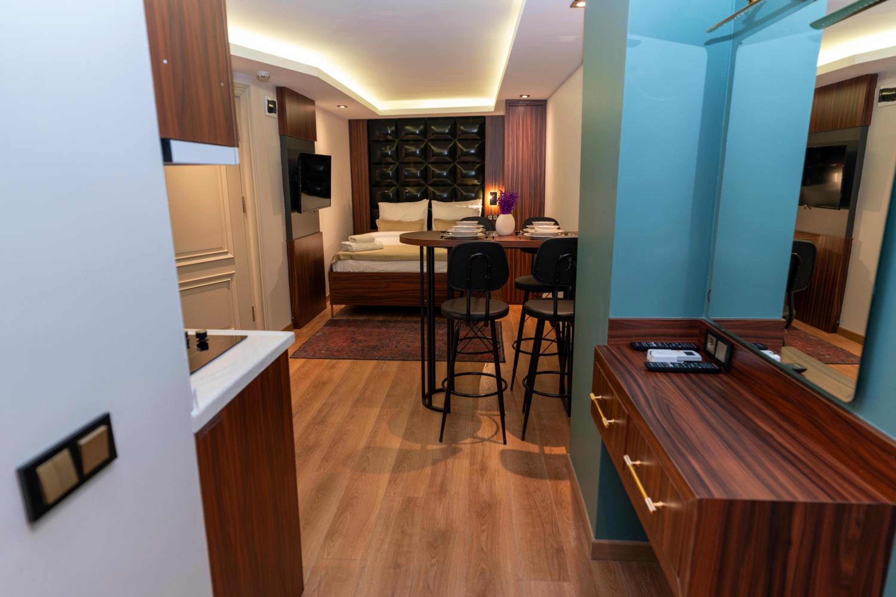 THE MUA LUXURY HOMEs