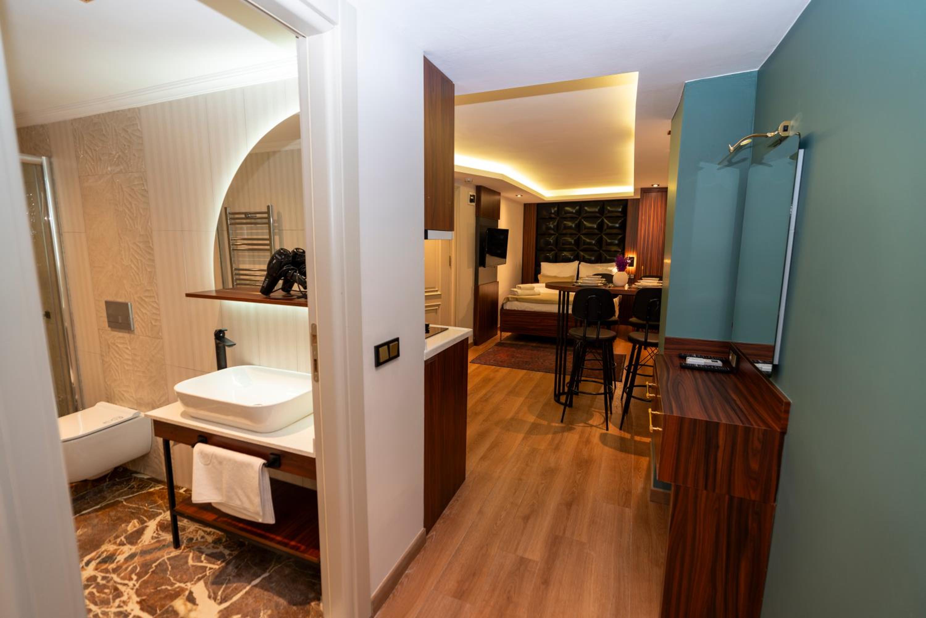 THE MUA LUXURY HOMEs
