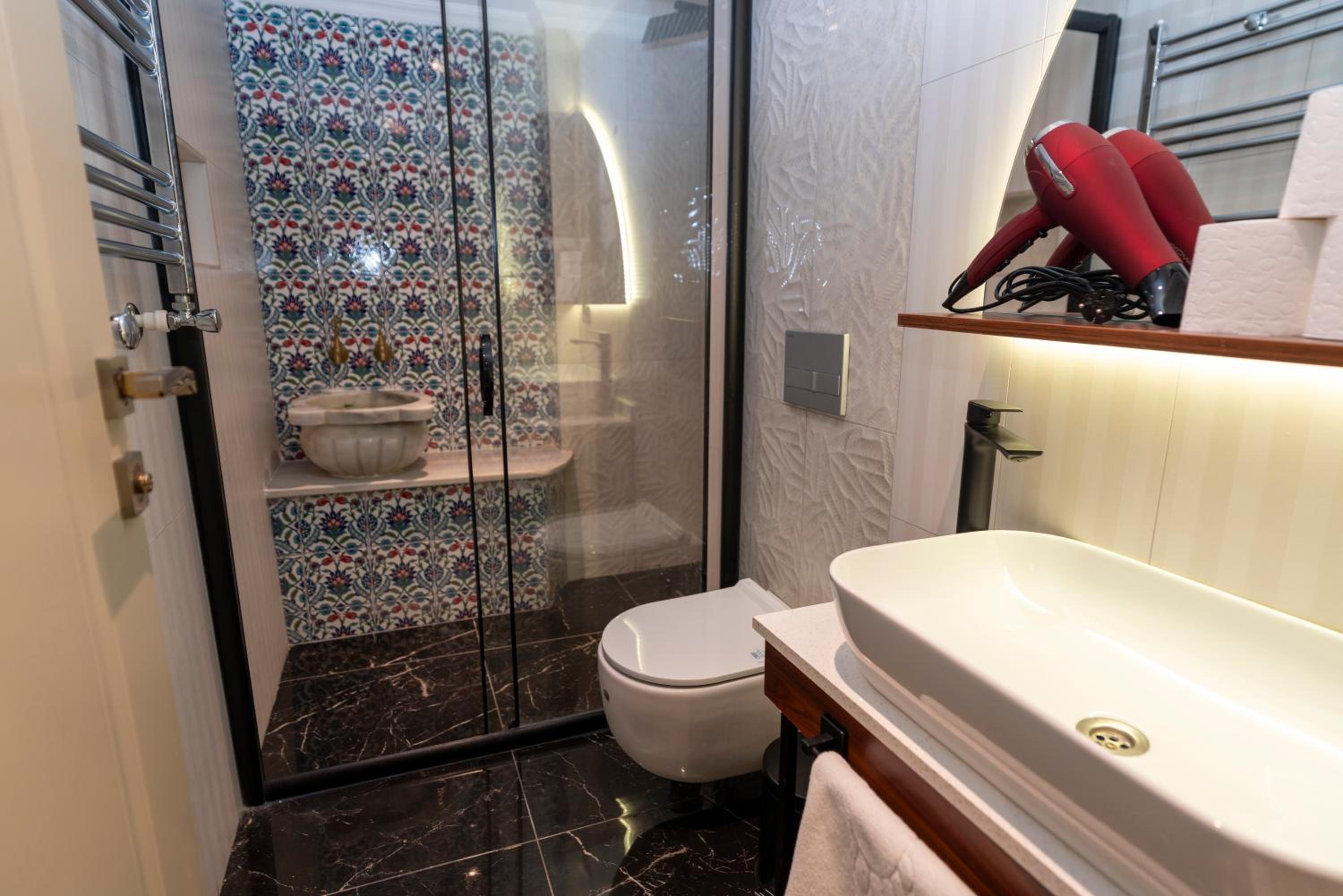 THE MUA LUXURY HOMEs