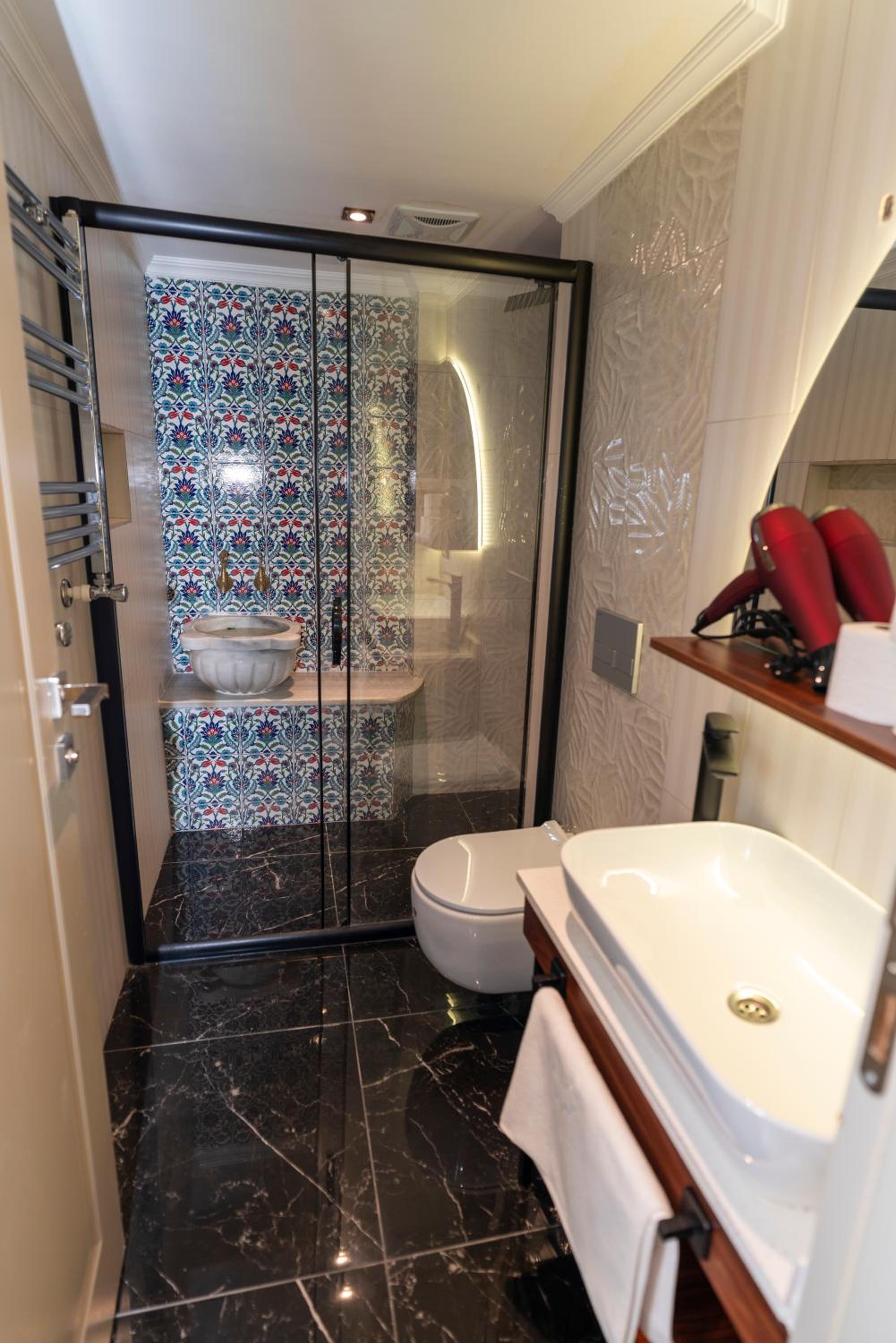 THE MUA LUXURY HOMEs