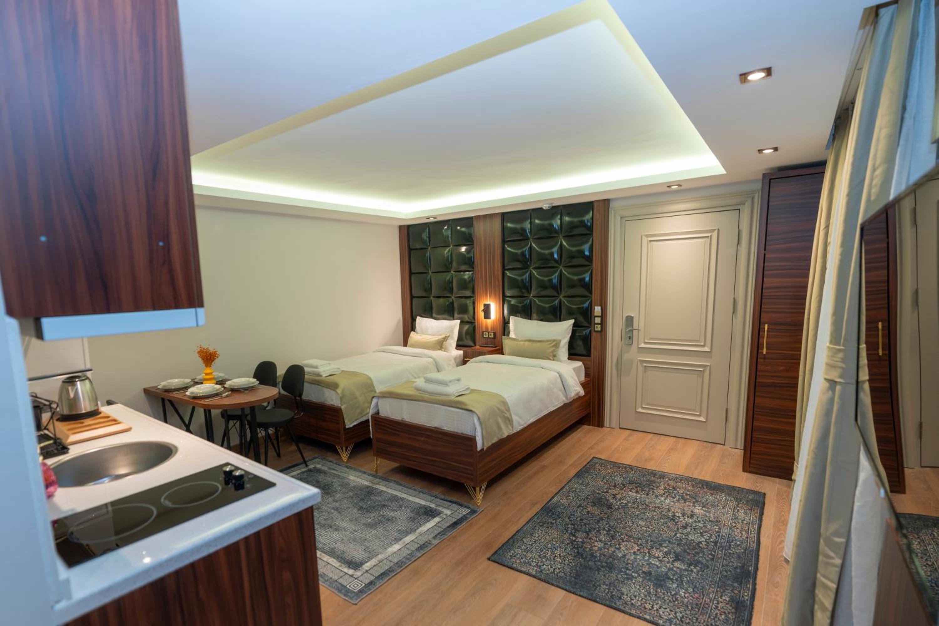 THE MUA LUXURY HOMEs