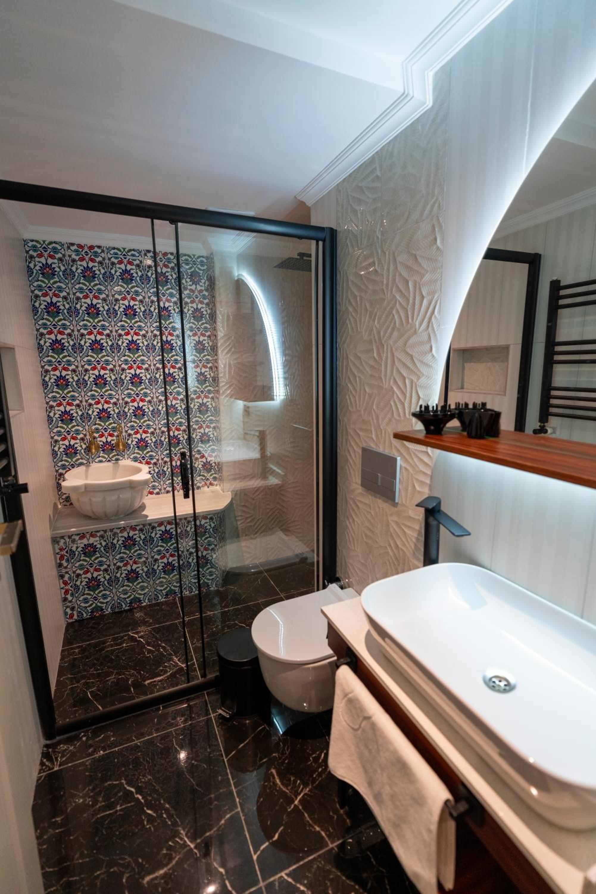 THE MUA LUXURY HOMEs