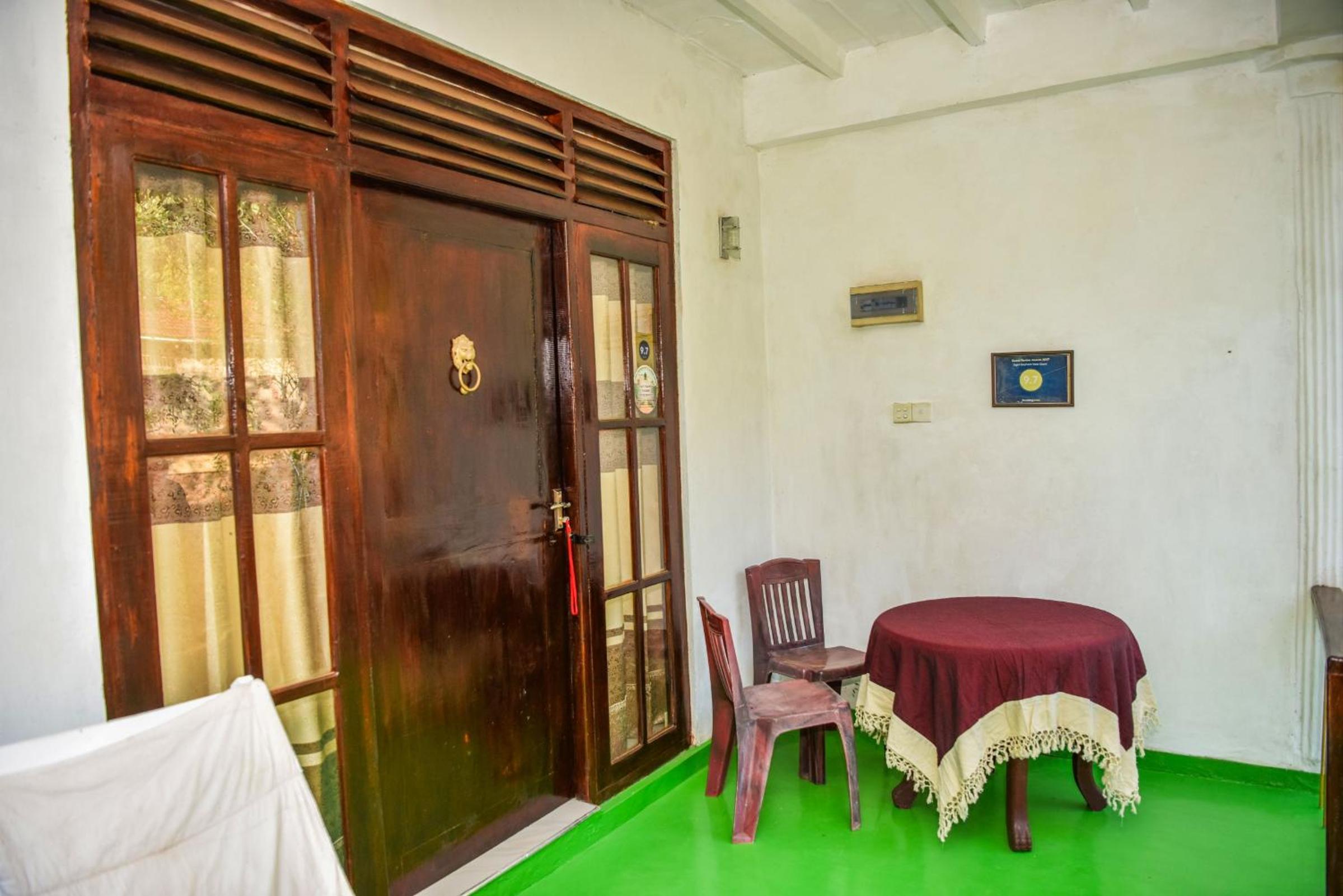 Sigiri Elephant View Guest