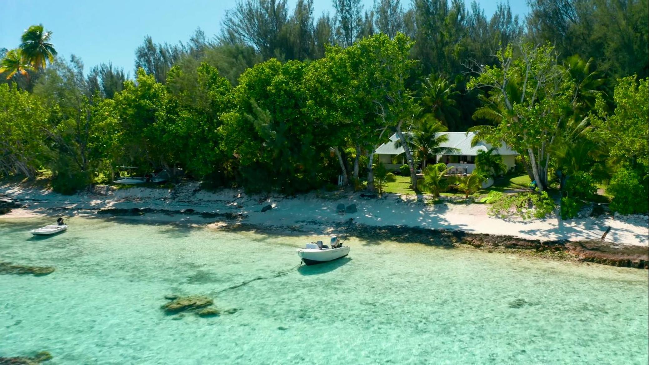 Fare One Island Moorea view 2