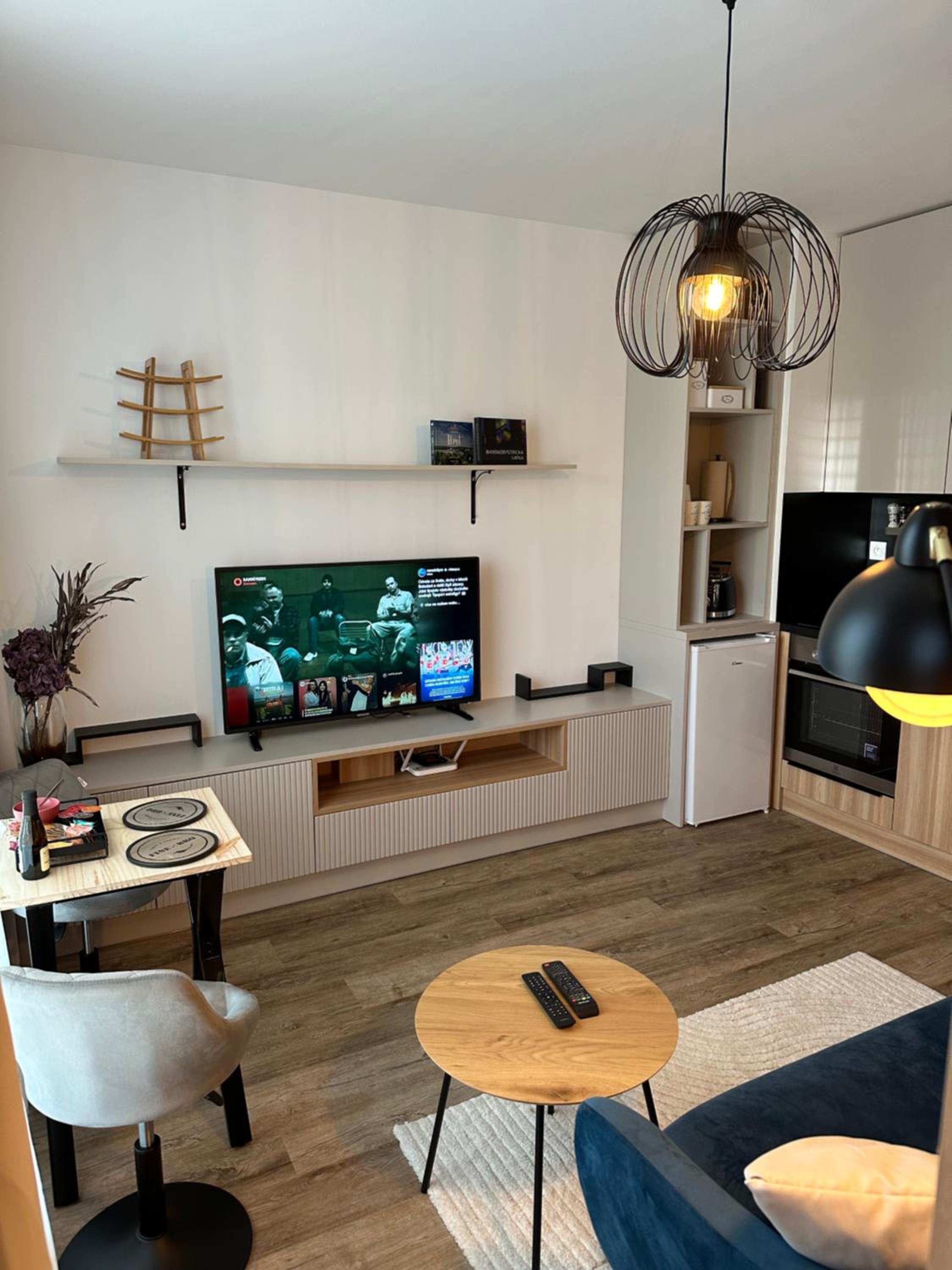 Elegant apartment with garage parking view 3
