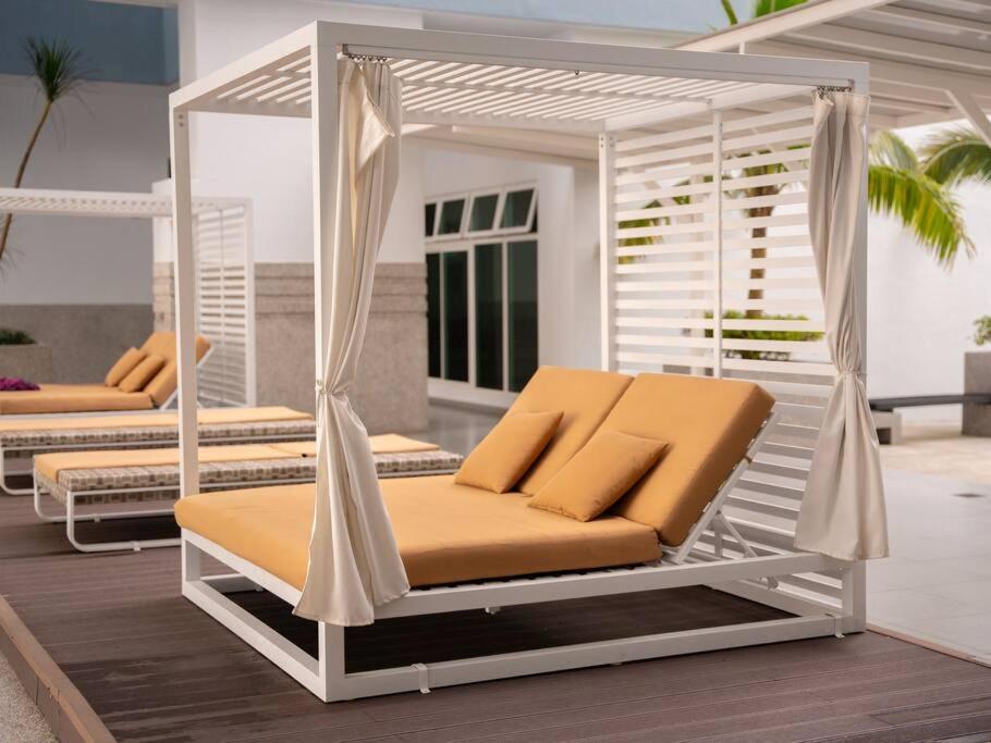 Twin Galaxy KSL 6Pax Cozy Netflix