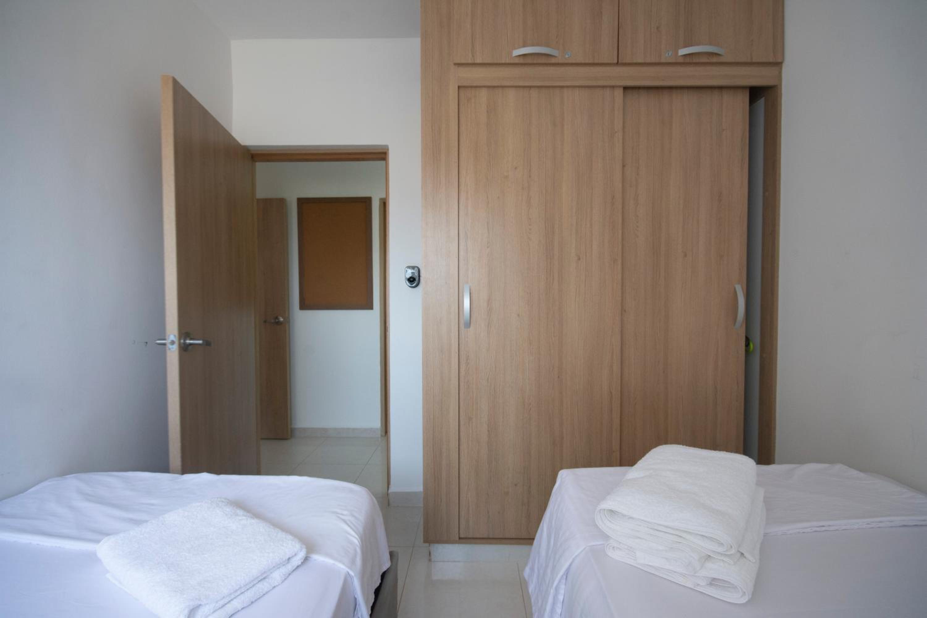 Torre Fuerte Confortable Apartamento completo con Piscina en excelente ubicación