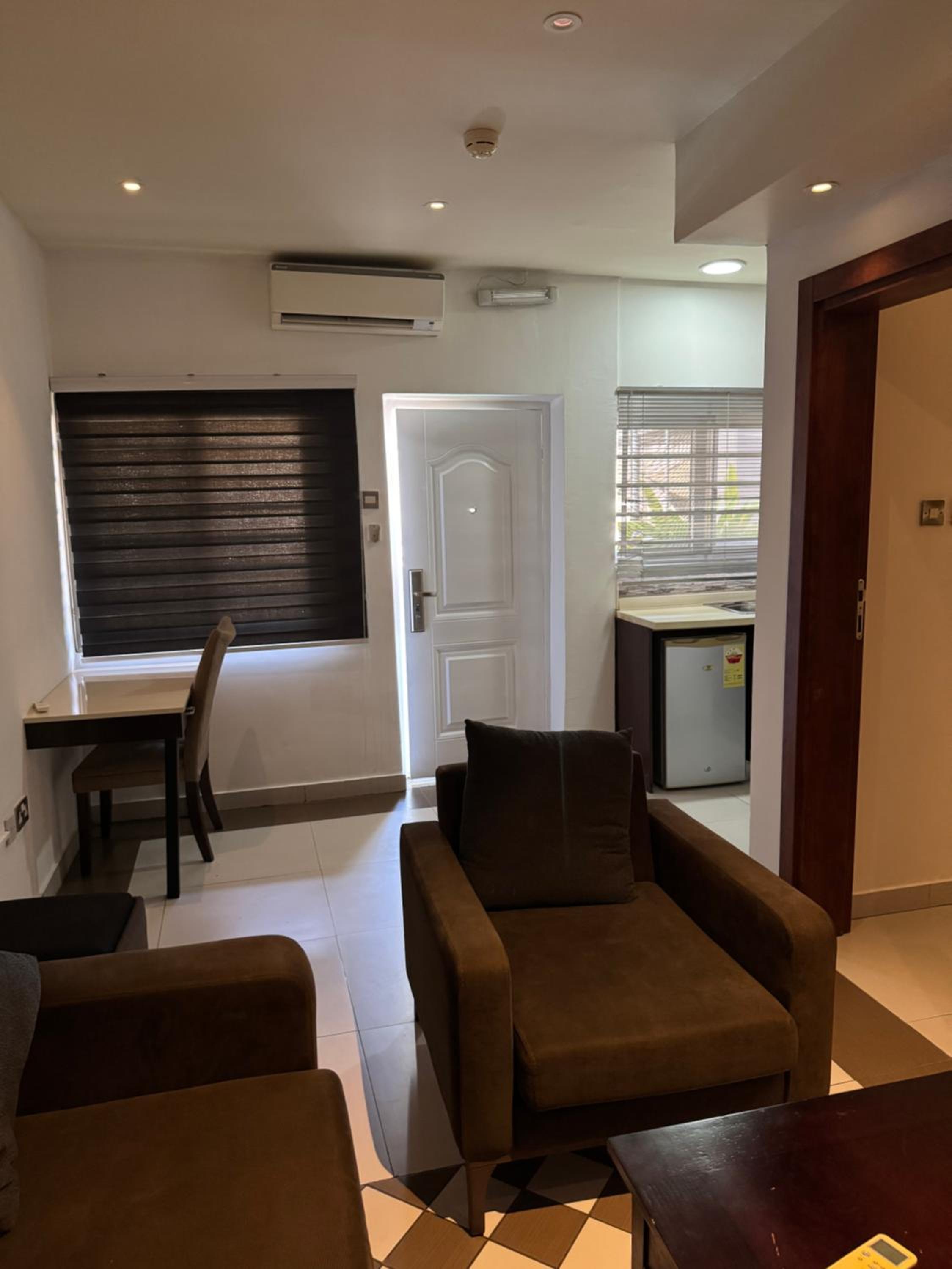 Eagles Apartments, Airport Residential