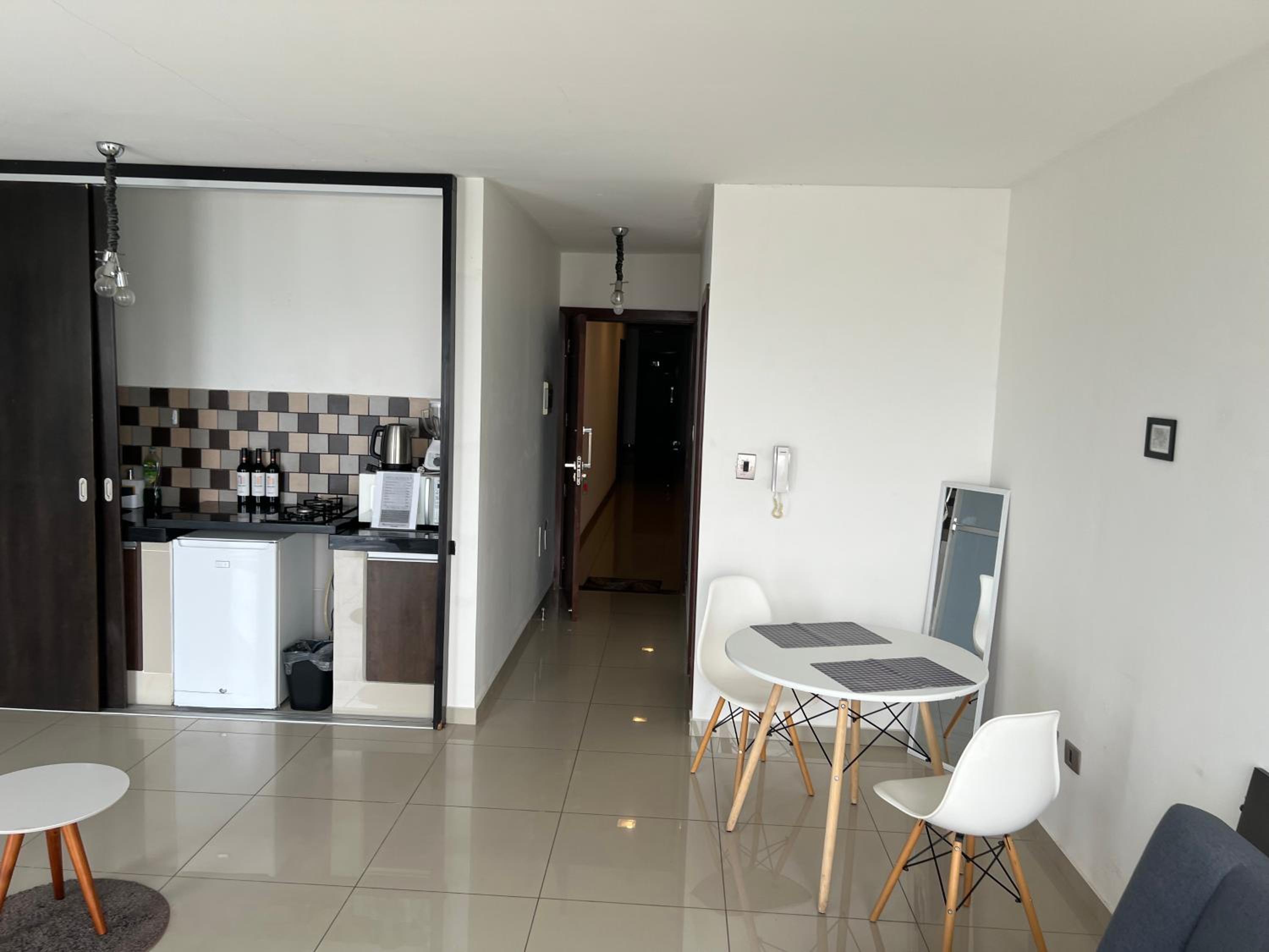 Relajate en Moderno y Elegante Apartamento Familiar con amplio balcón, en Zona Residencial Avenida Beni
