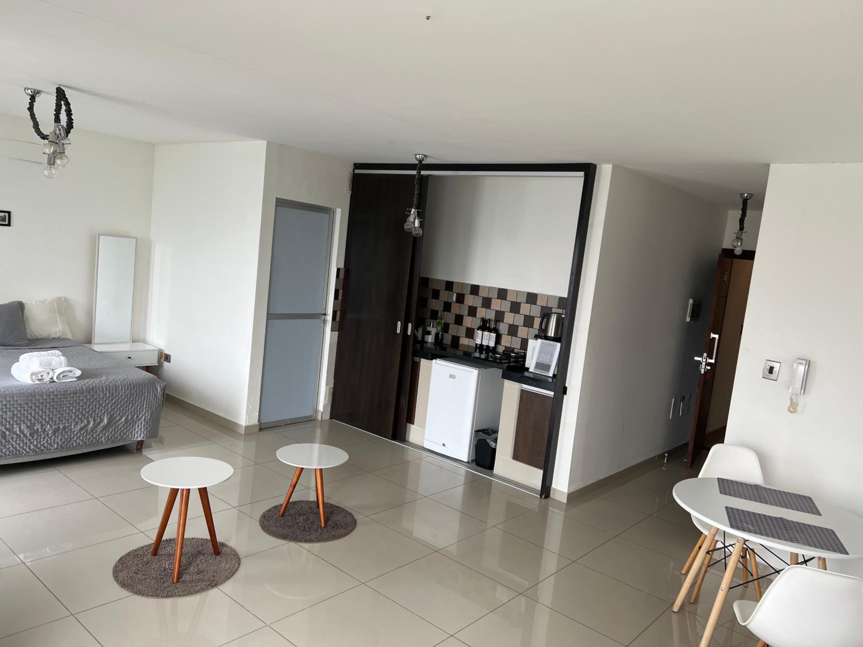 Relajate en Moderno y Elegante Apartamento Familiar con amplio balcón, en Zona Residencial Avenida Beni