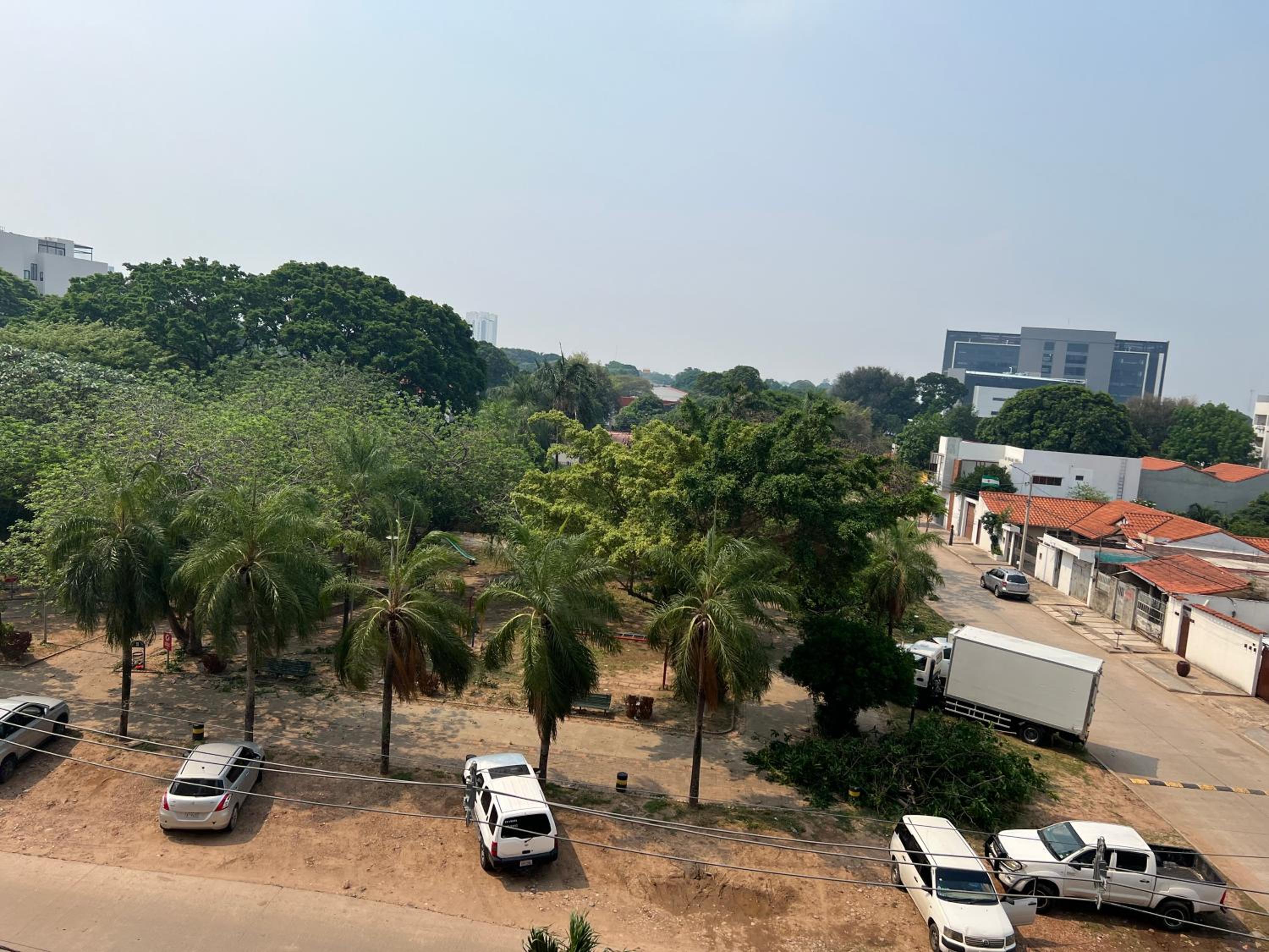 Relajate en Moderno y Elegante Apartamento Familiar con amplio balcón, en Zona Residencial Avenida Beni