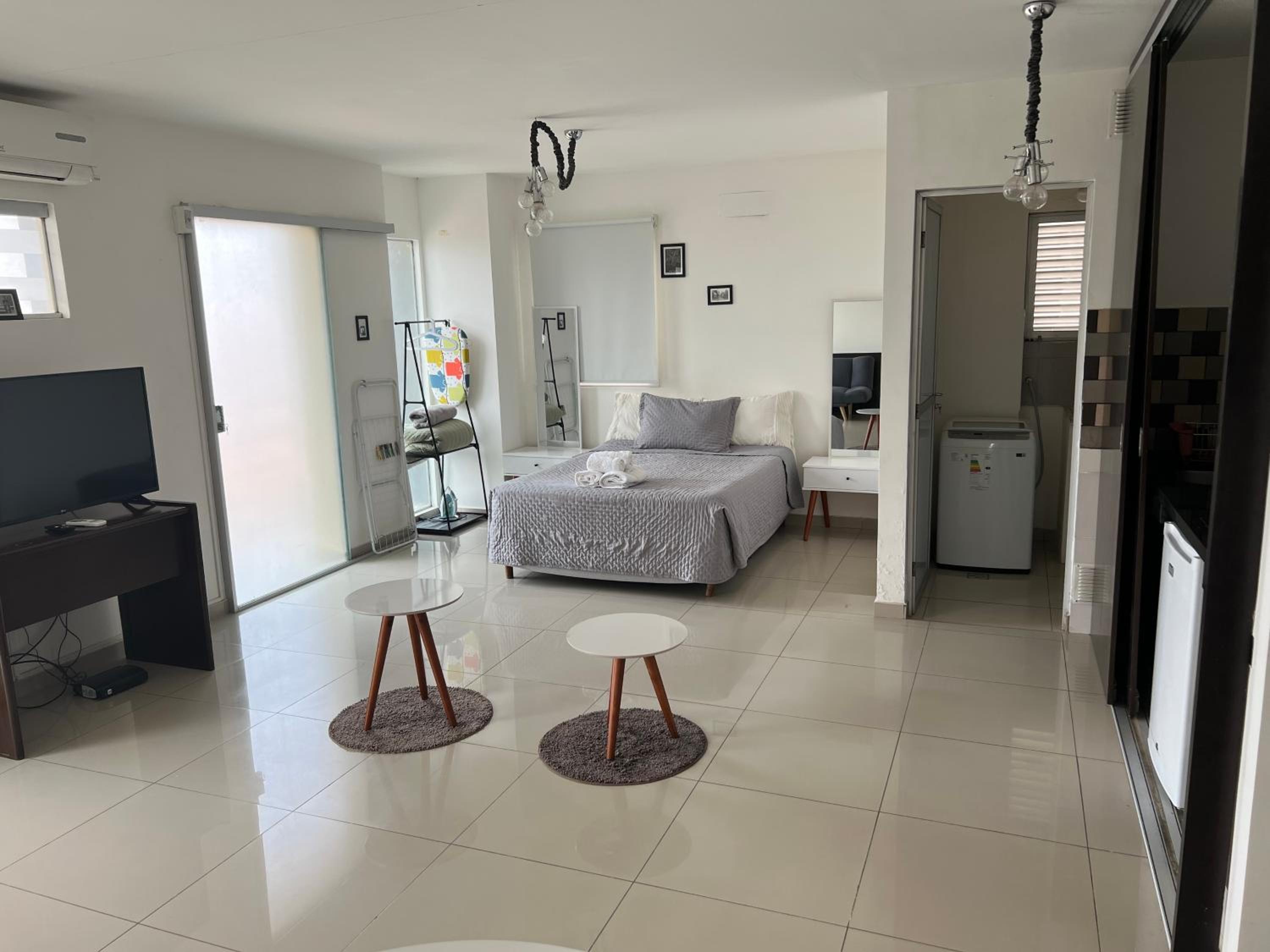 Relajate en Moderno y Elegante Apartamento Familiar con amplio balcón, en Zona Residencial Avenida Beni