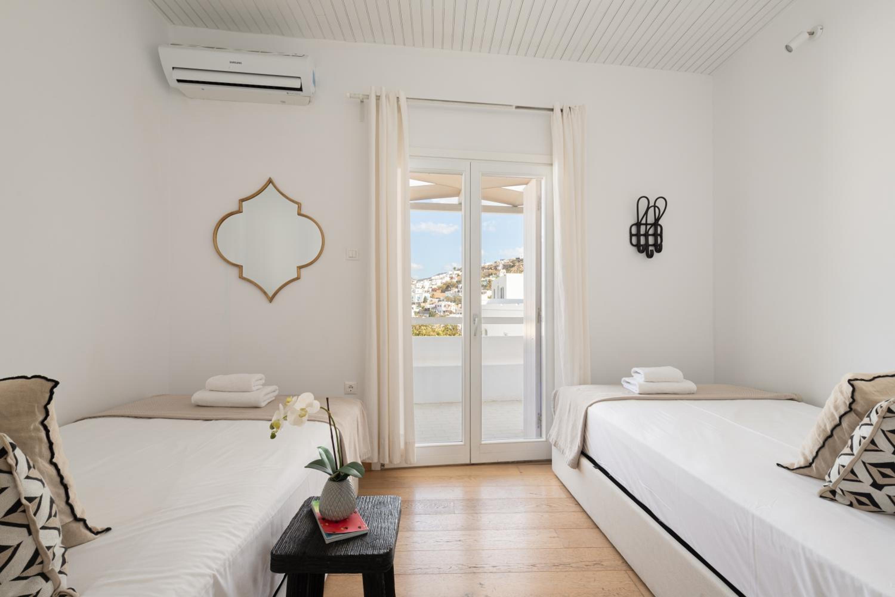Sandy's House-Mykonos Town by Dival Properties
