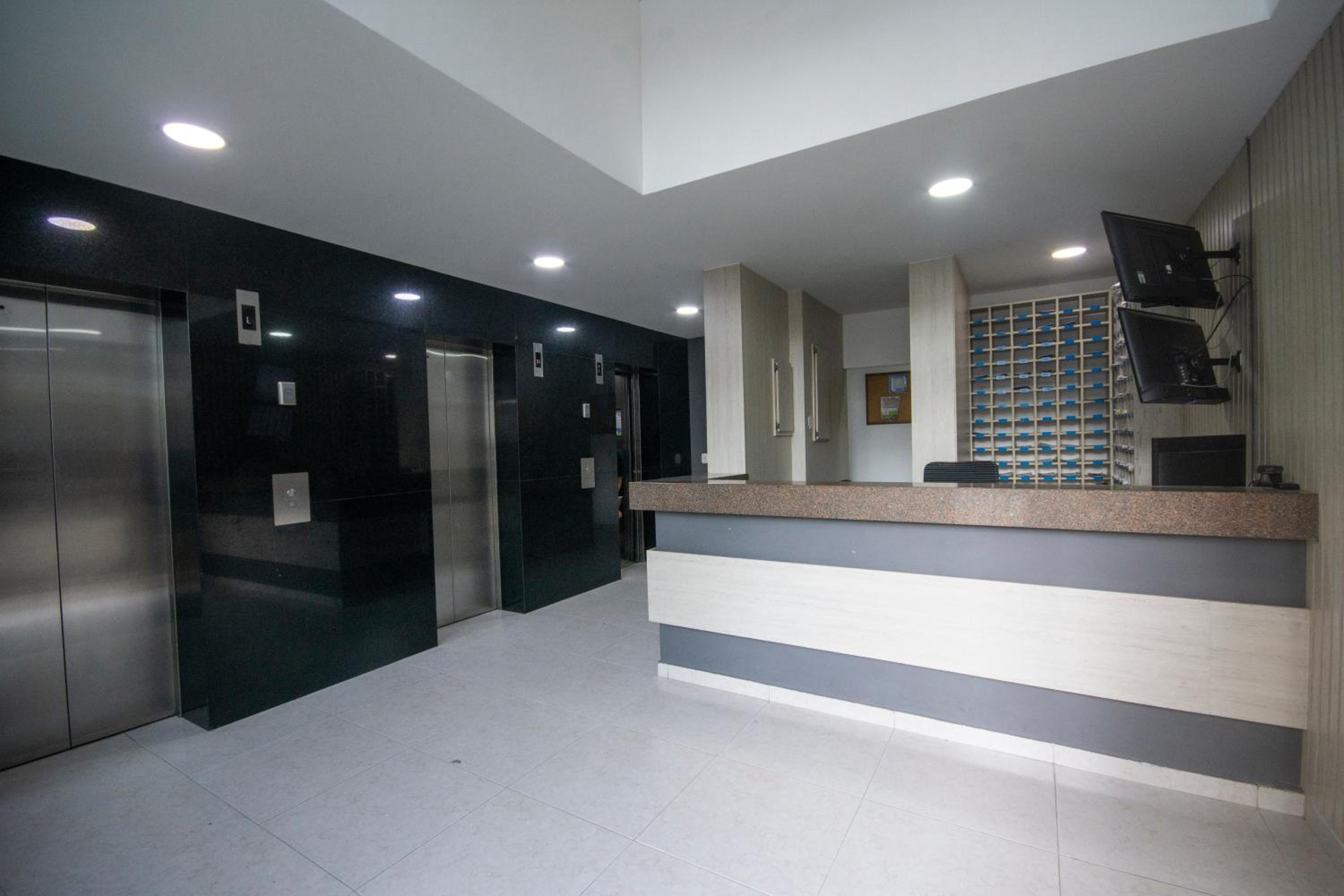 Torre Fuerte Confortable Apartamento completo con Piscina en excelente ubicación