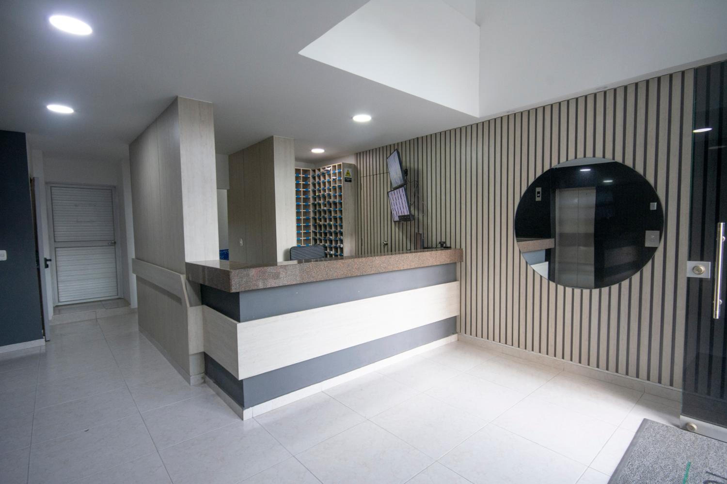 Torre Fuerte Confortable Apartamento completo con Piscina en excelente ubicación