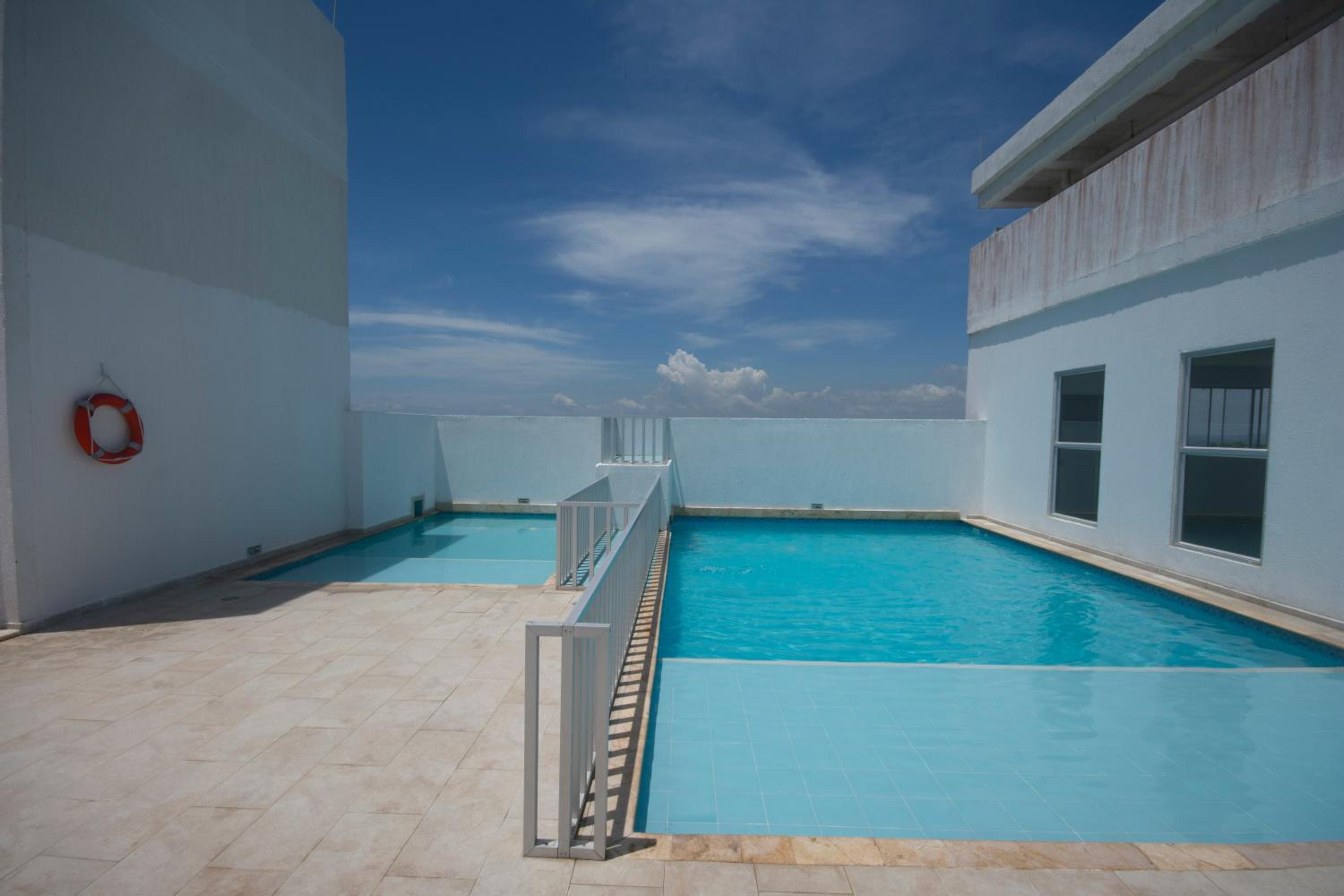 Torre Fuerte Confortable Apartamento completo con Piscina en excelente ubicación