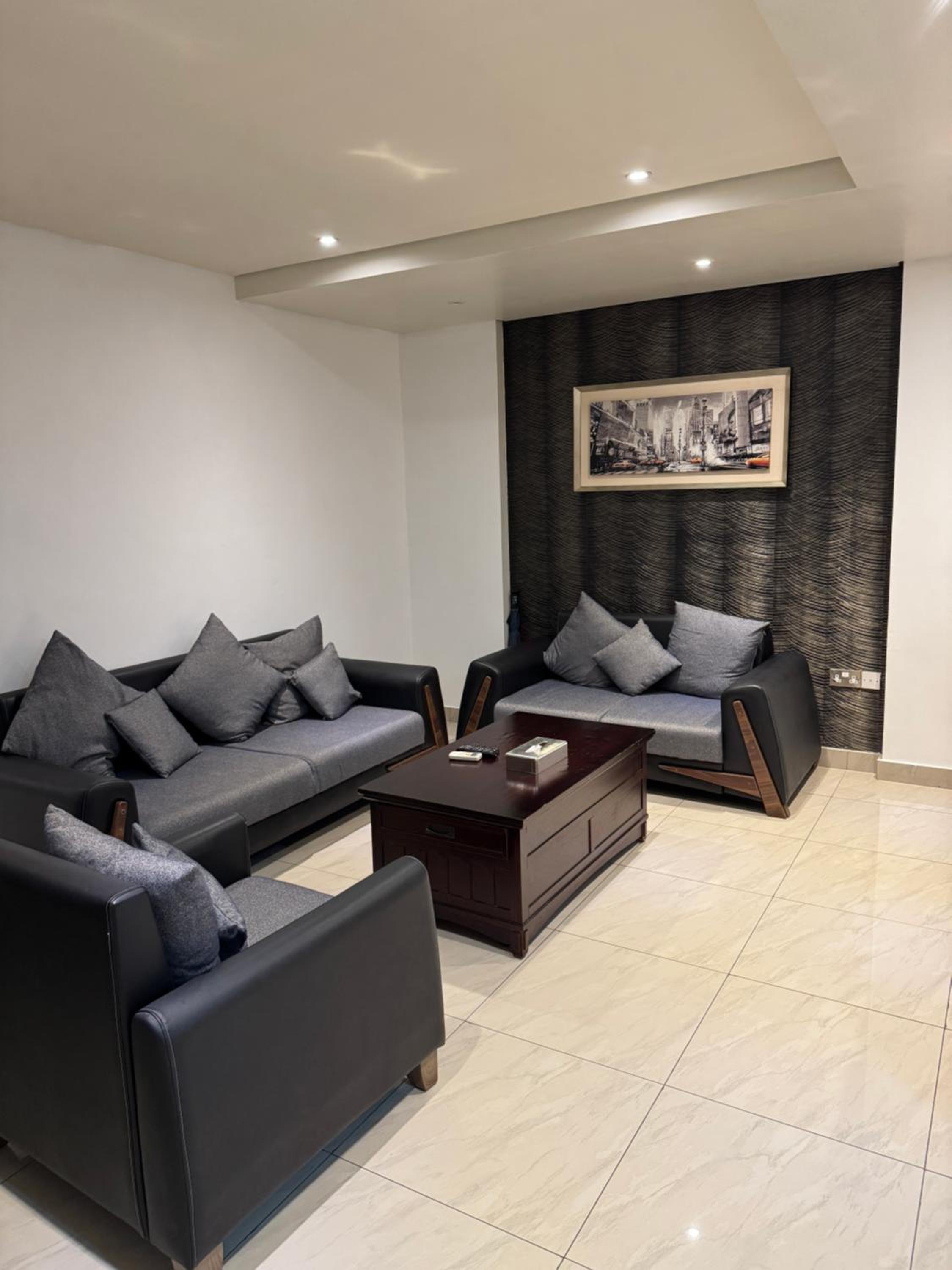 Eagles Apartments, Airport Residential