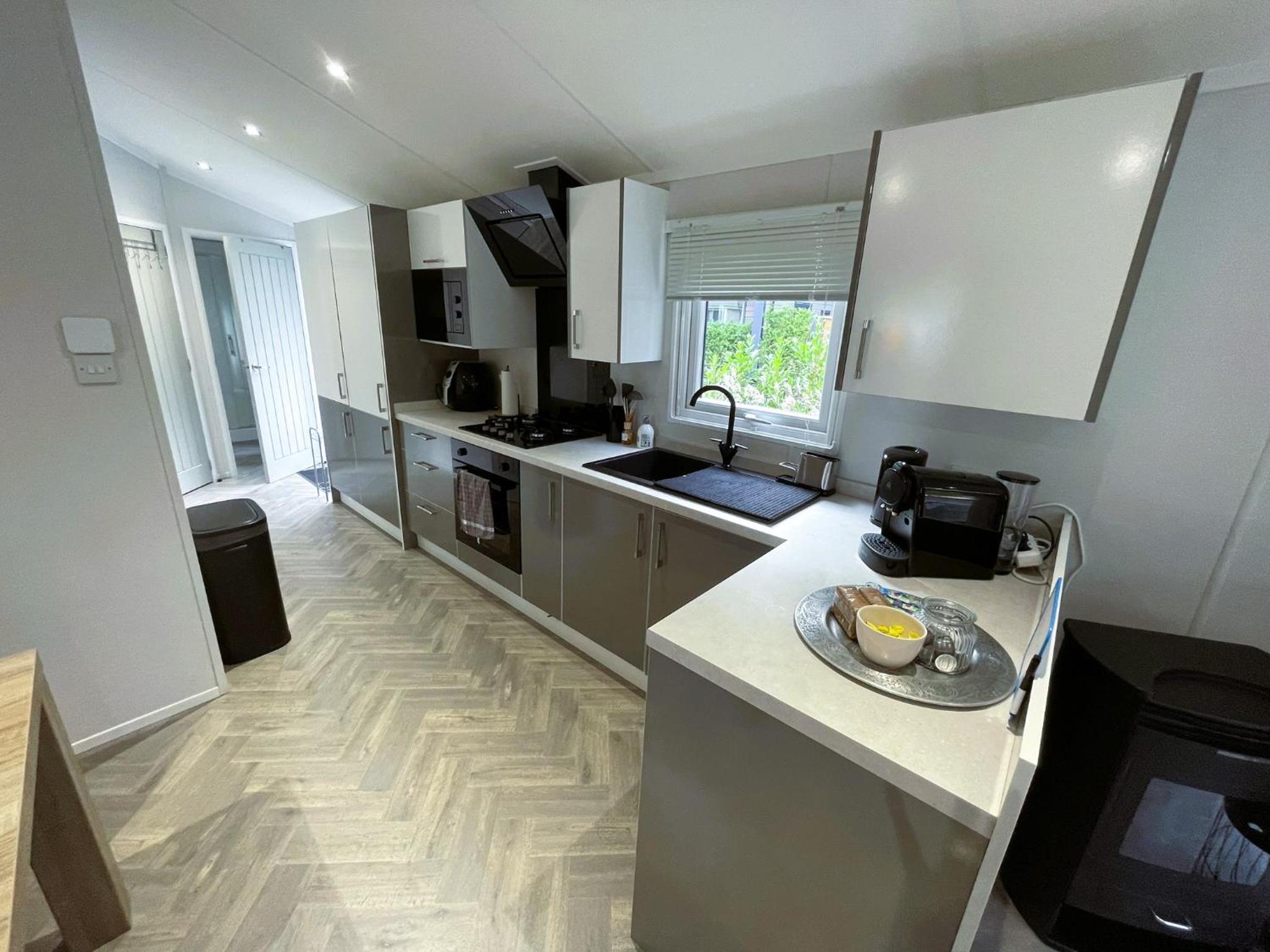 BLISSFUL modern, luxe & sauna view 4