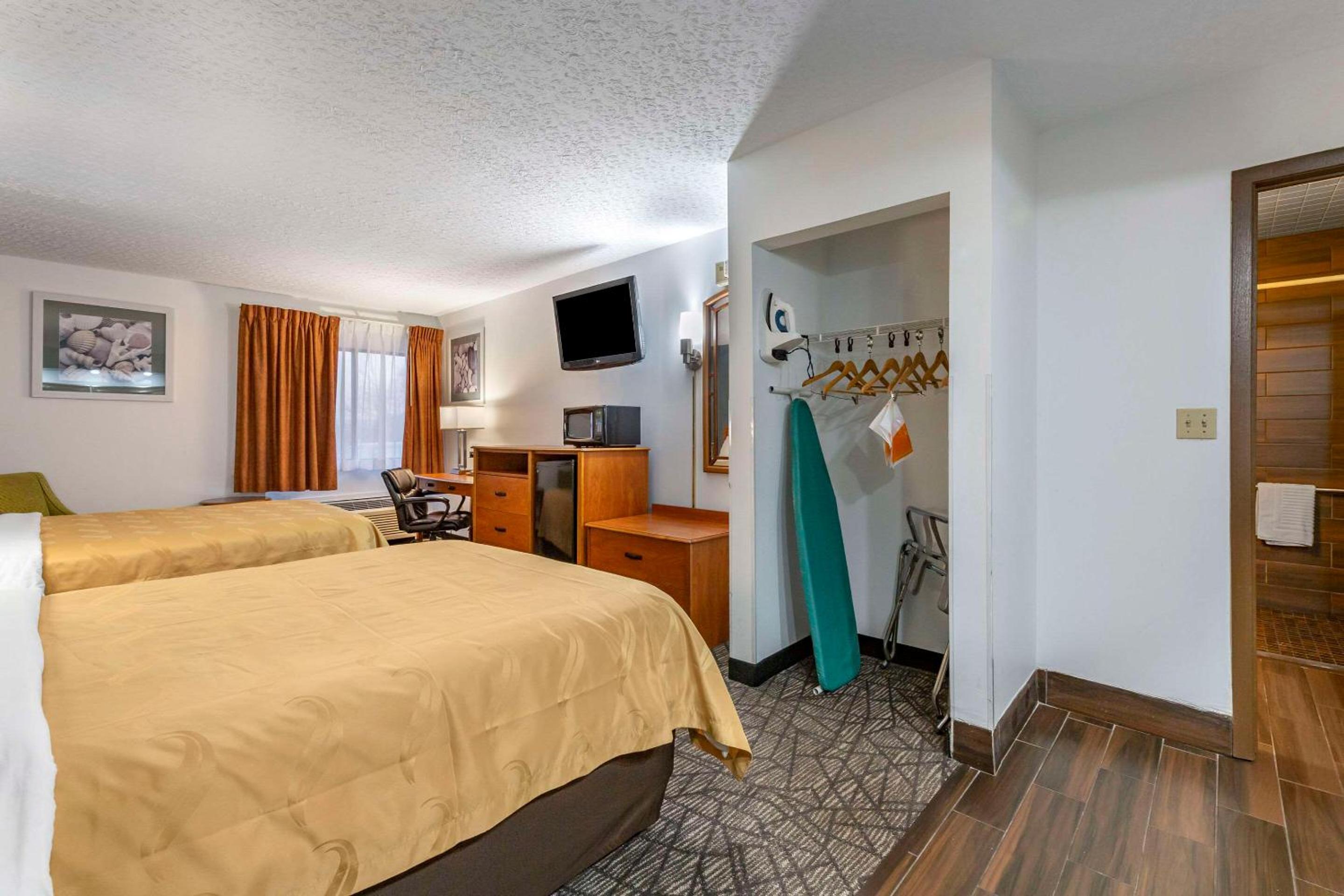 Quality Inn Austintown-Youngstown West