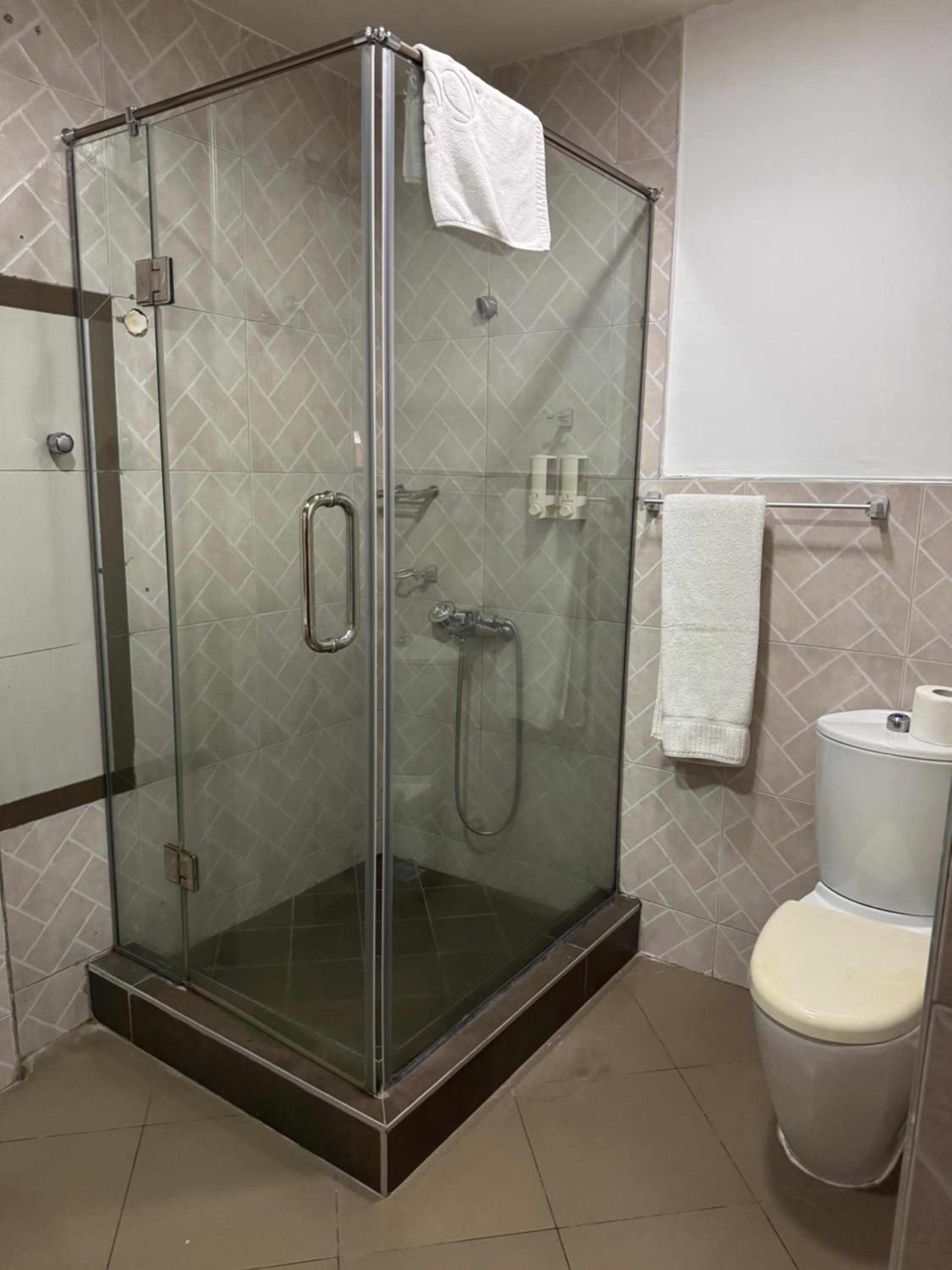 Eagles Apartments, Airport Residential