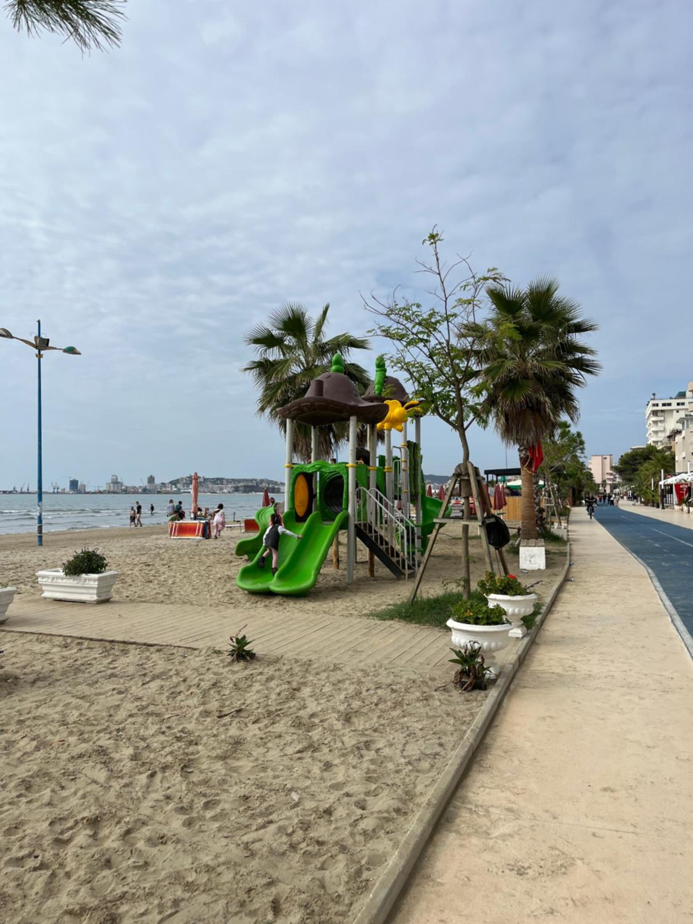 Sun, Sea and Serenity - Beachfront Apt with Sunset Views and Soothing Waves