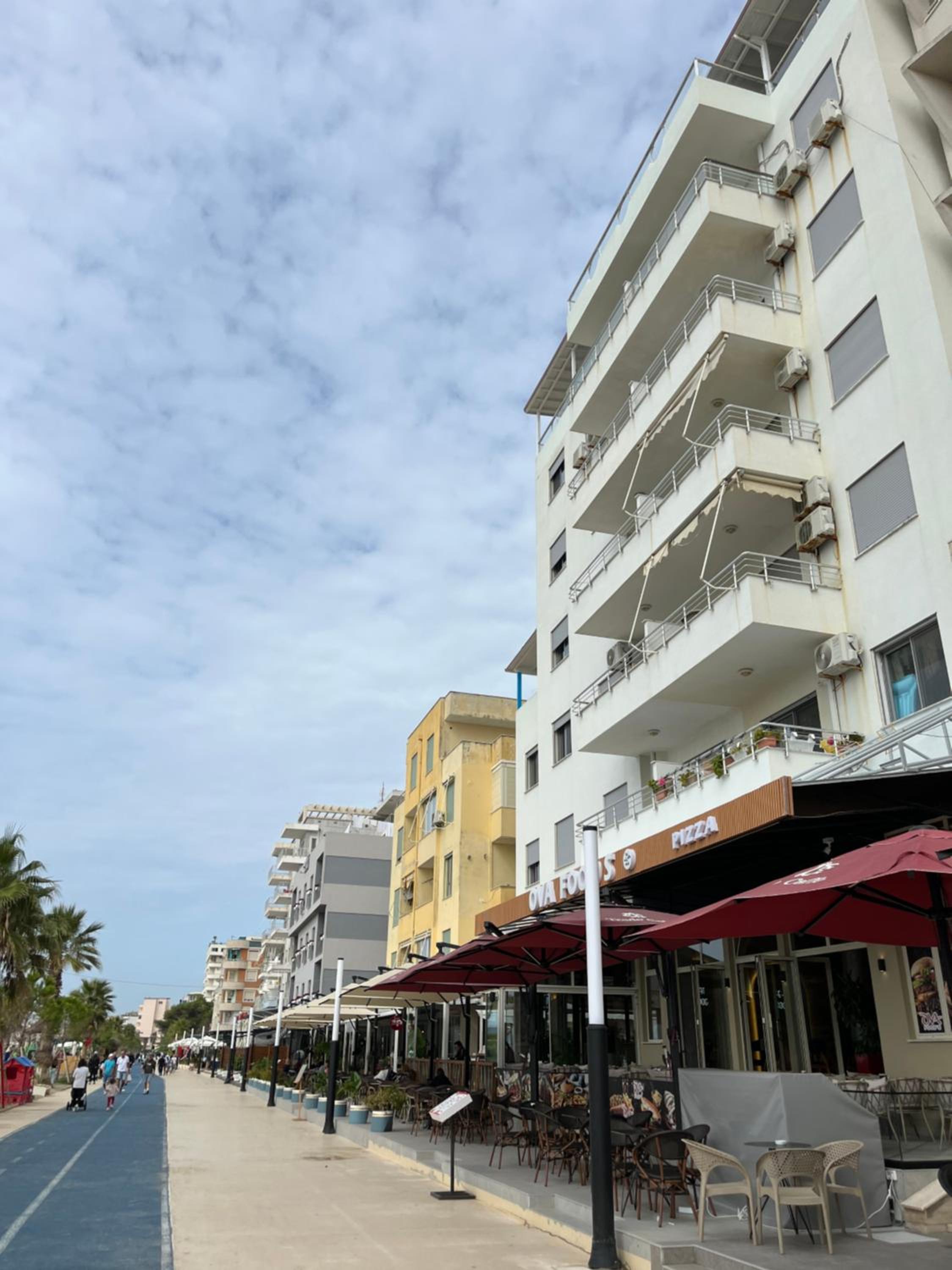 Sun, Sea and Serenity - Beachfront Apt with Sunset Views and Soothing Waves