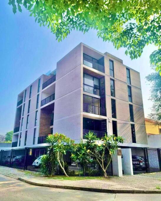 Cómodo Apartamento de 2 dormitorio en Santa Cruz incluye parqueo
