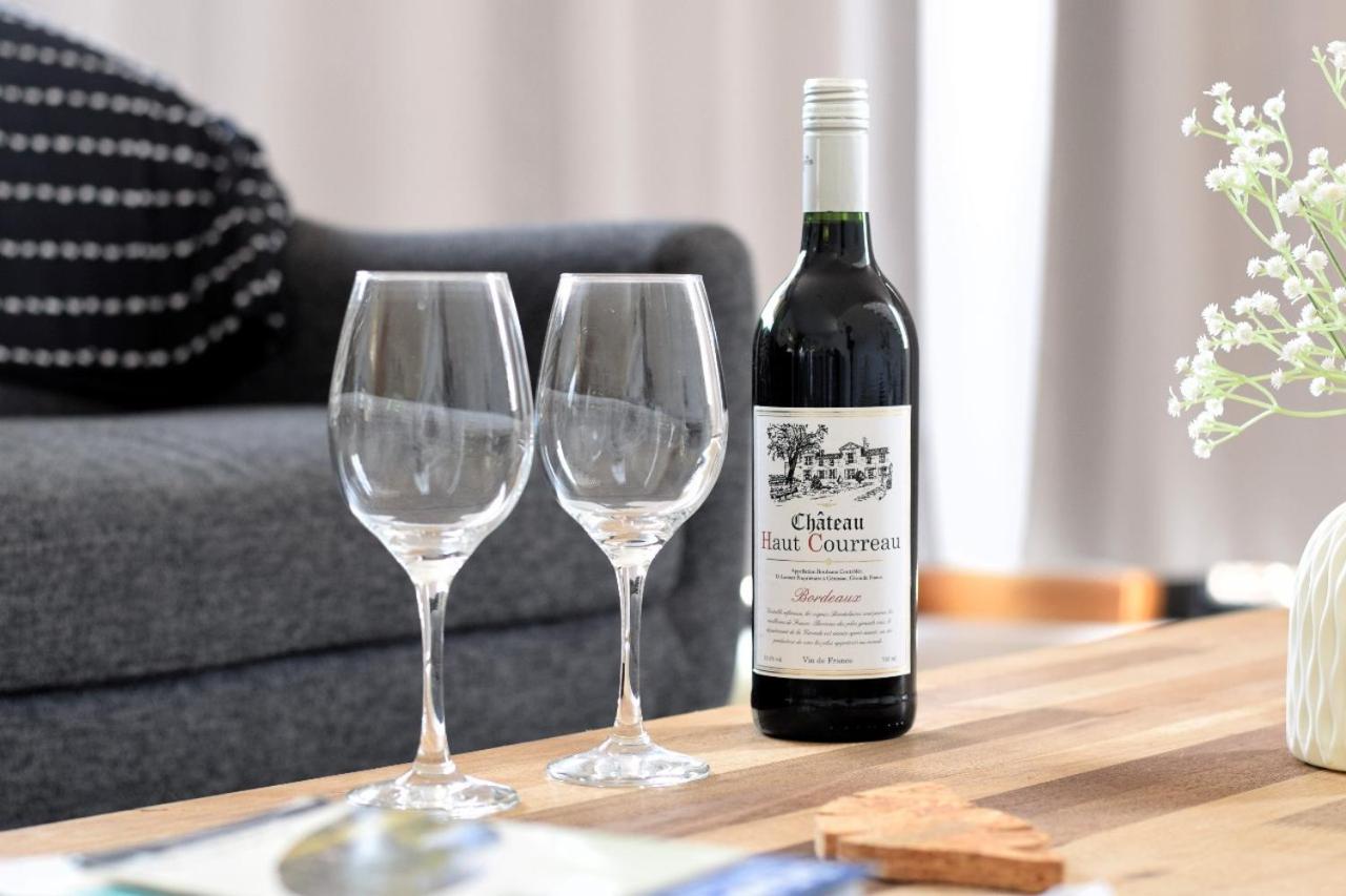 Into the Sun - Modern Holiday Home photo 5