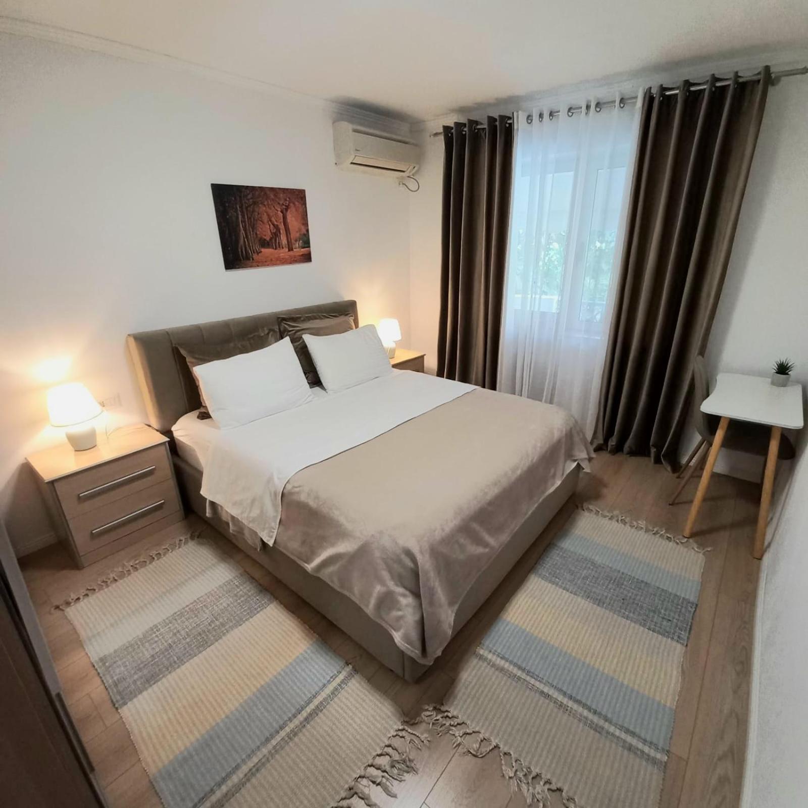 Regis Apartment