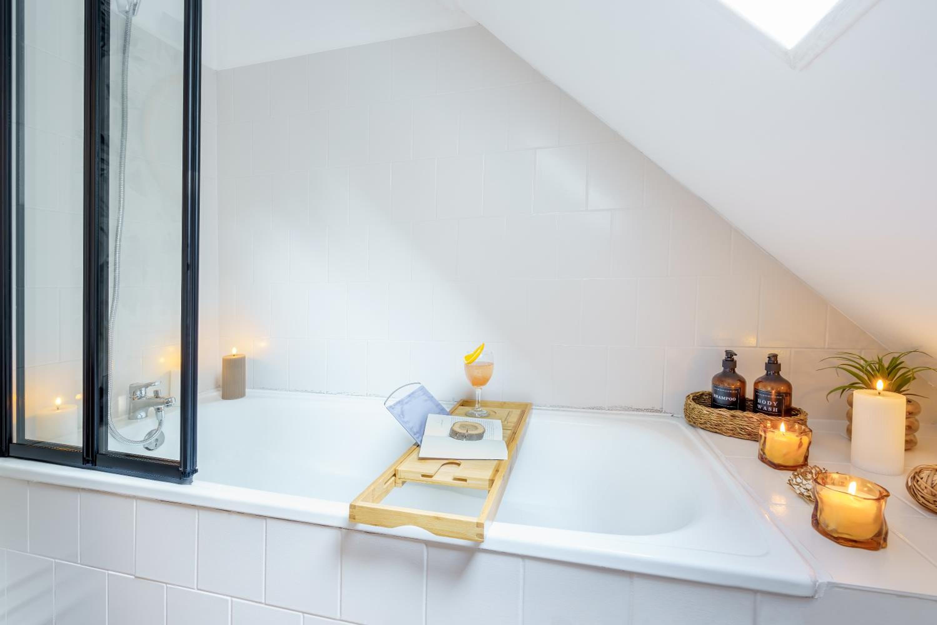 Maisonnette Bleu Horizon avec jardin - 2min Gare - Serenito Homes