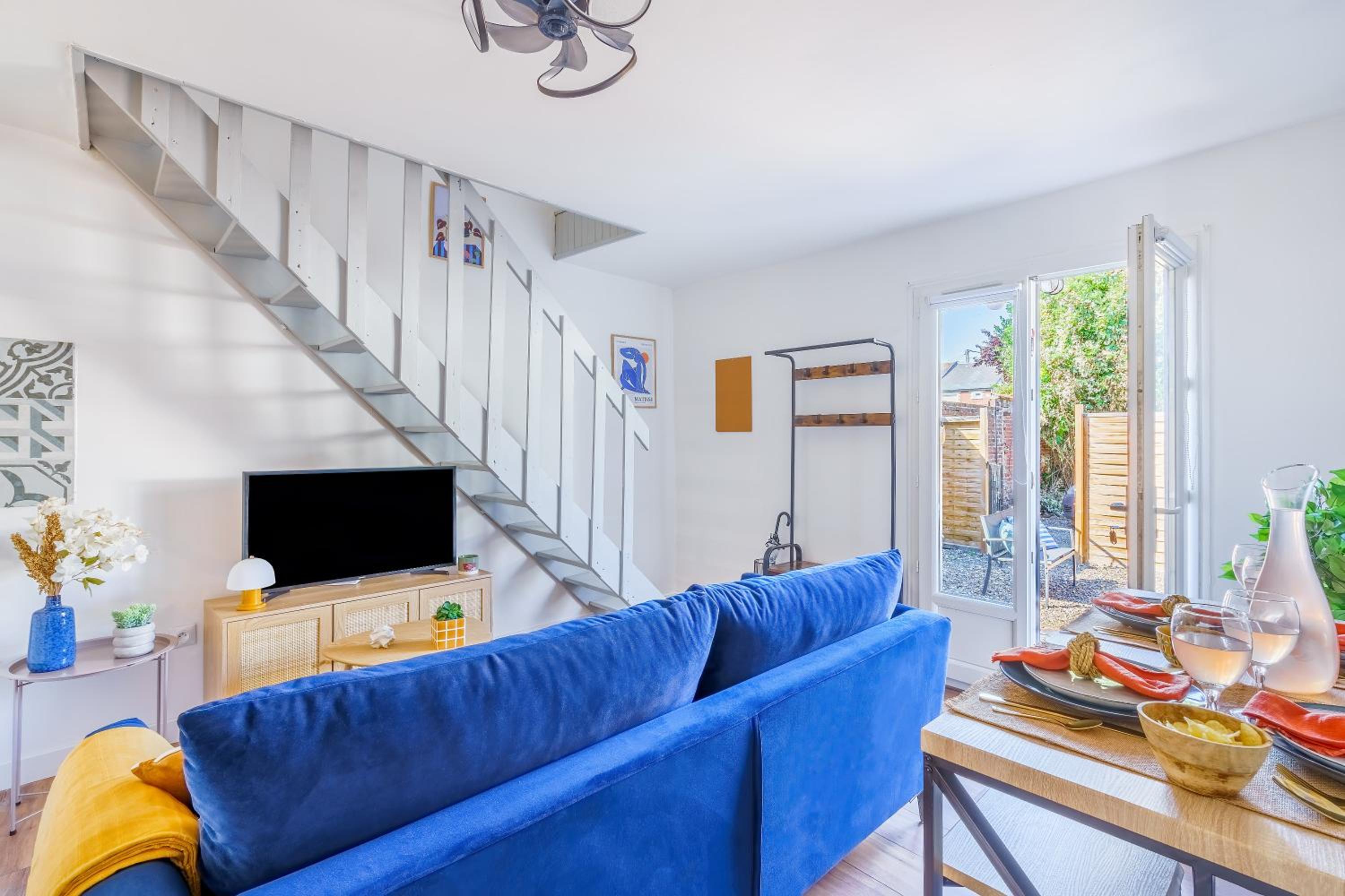 Maisonnette Bleu Horizon avec jardin - 2min Gare - Serenito Homes