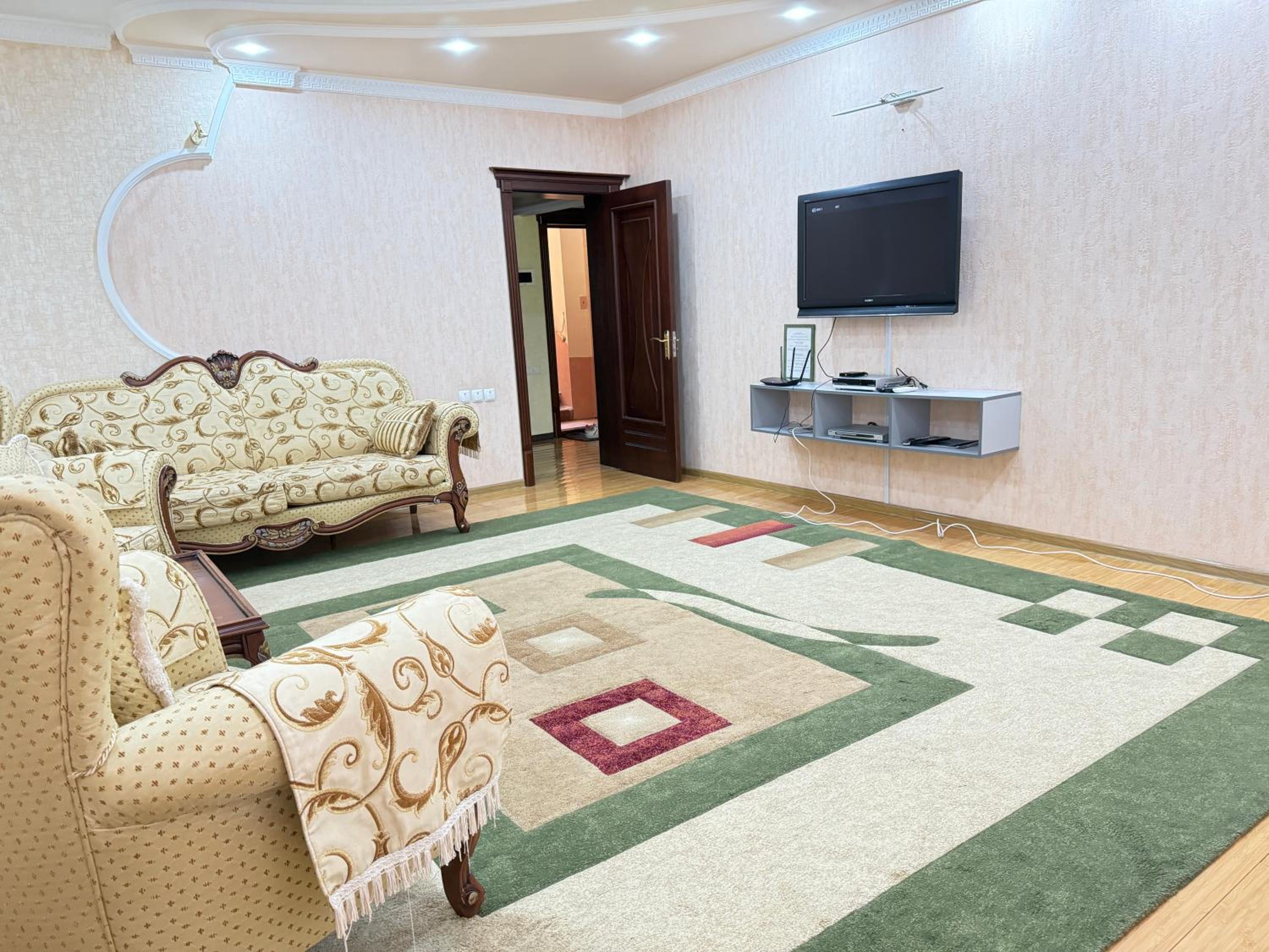 CHEKHOV APARTMENT