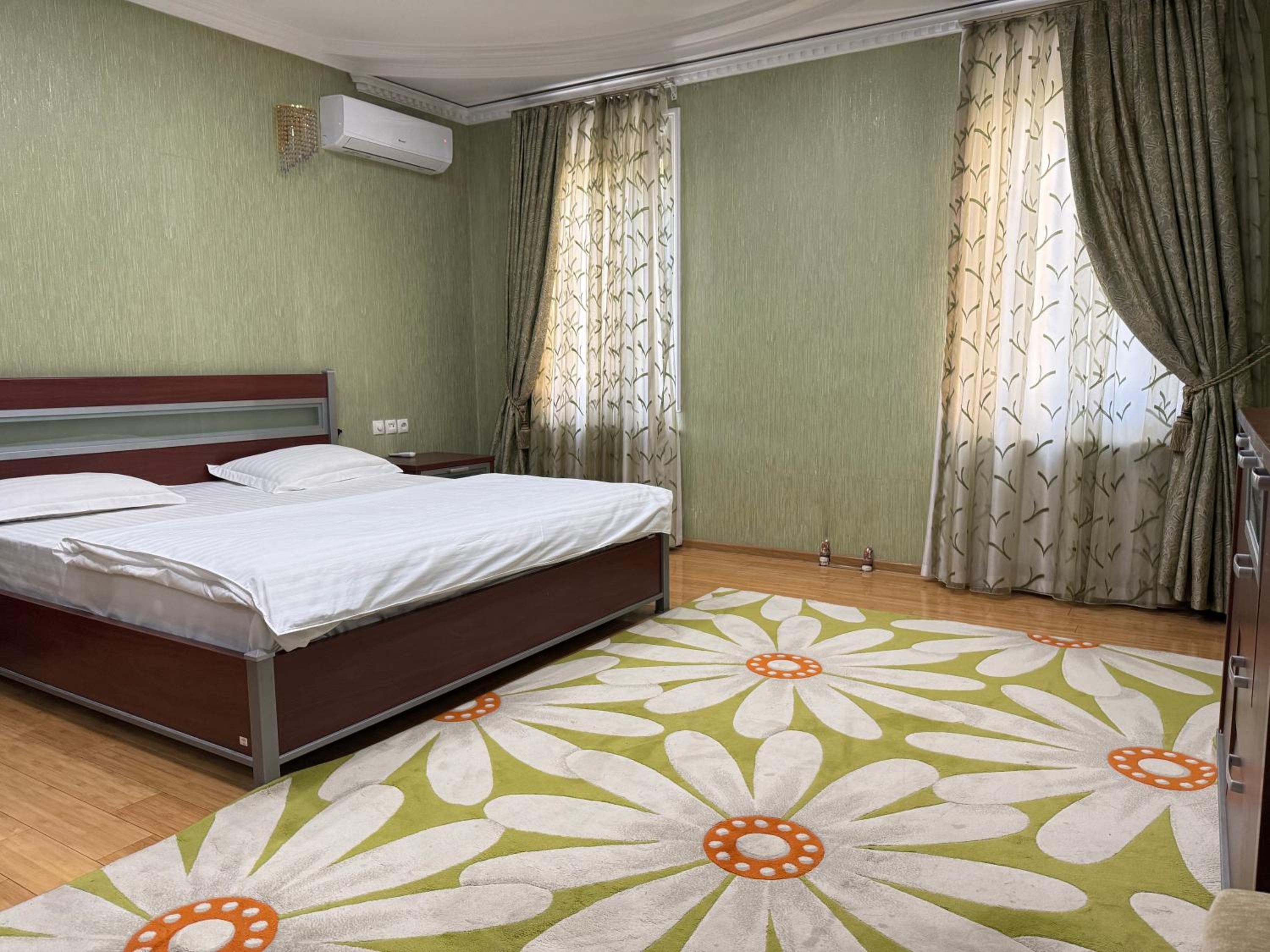 CHEKHOV APARTMENT