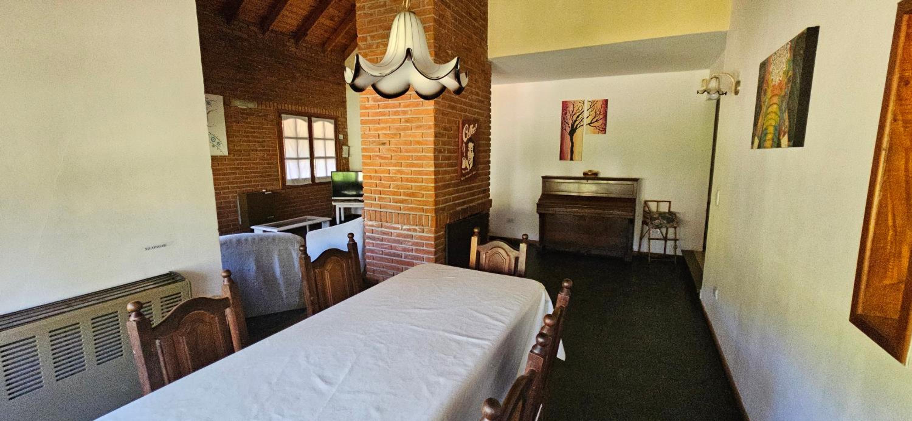 Casa Tinta Roja 1