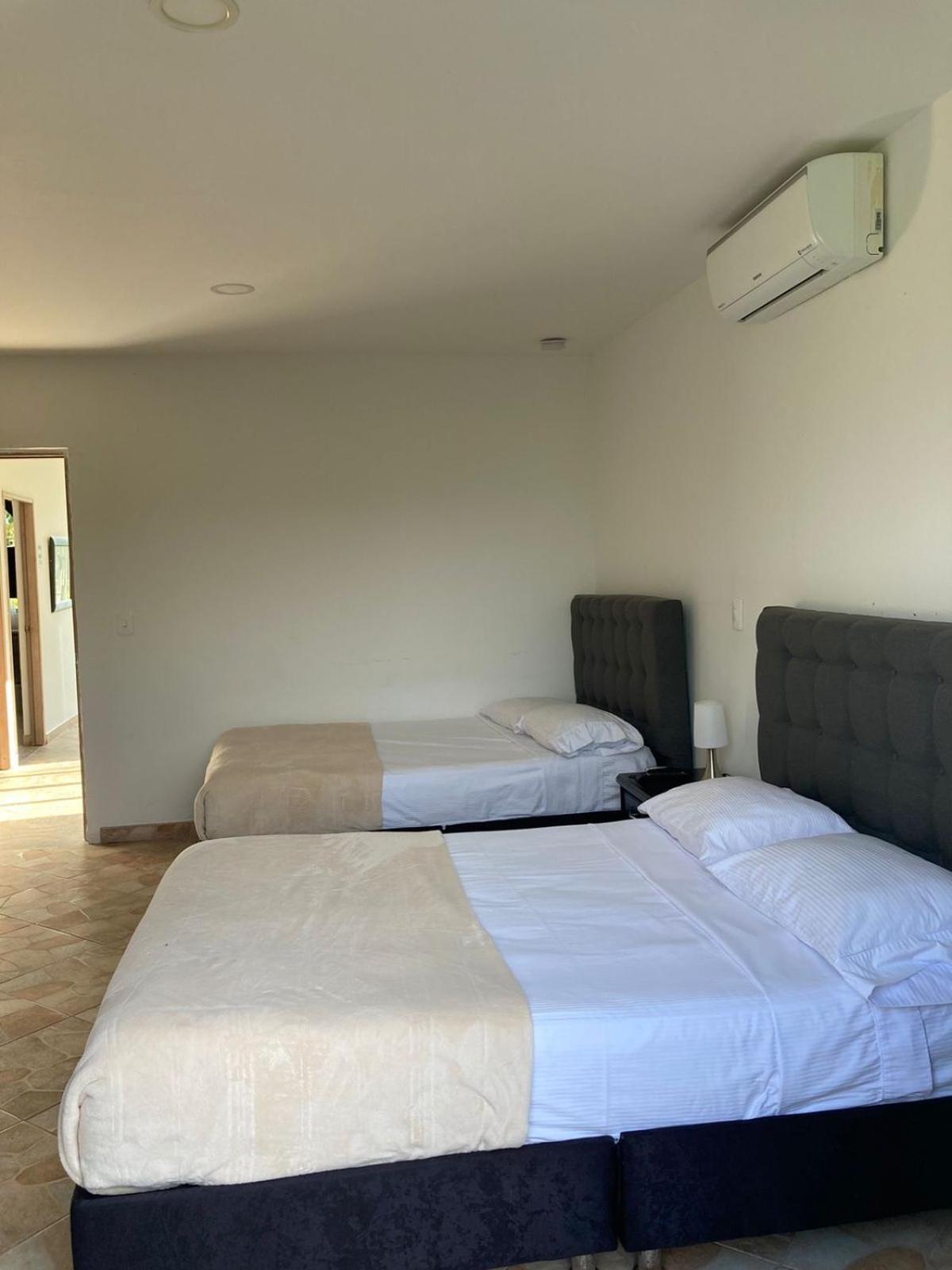 Thiago Hotel campestre